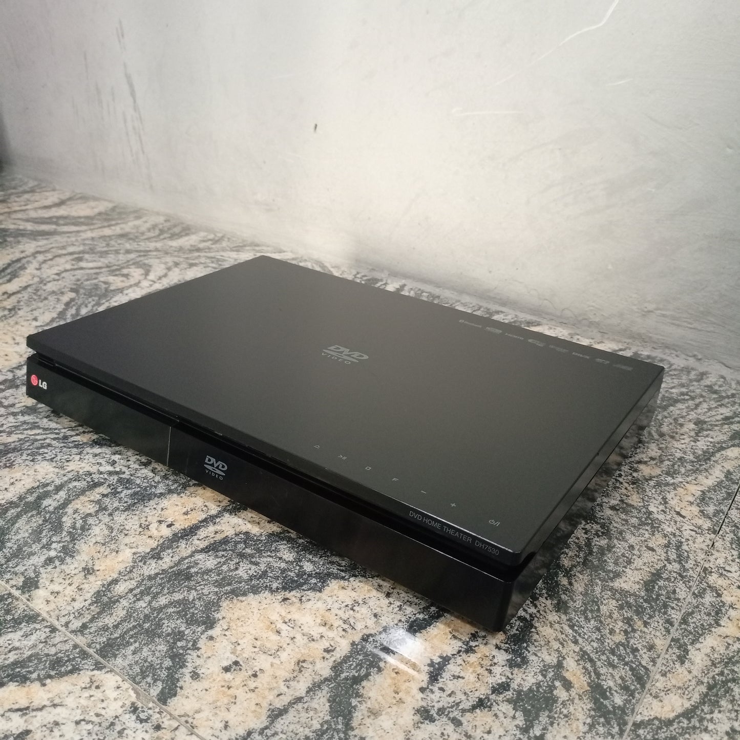 LG DH7530T 5.1Ch 1200Watts Bluetooth DVD Home Theater Machine Head - London Used
