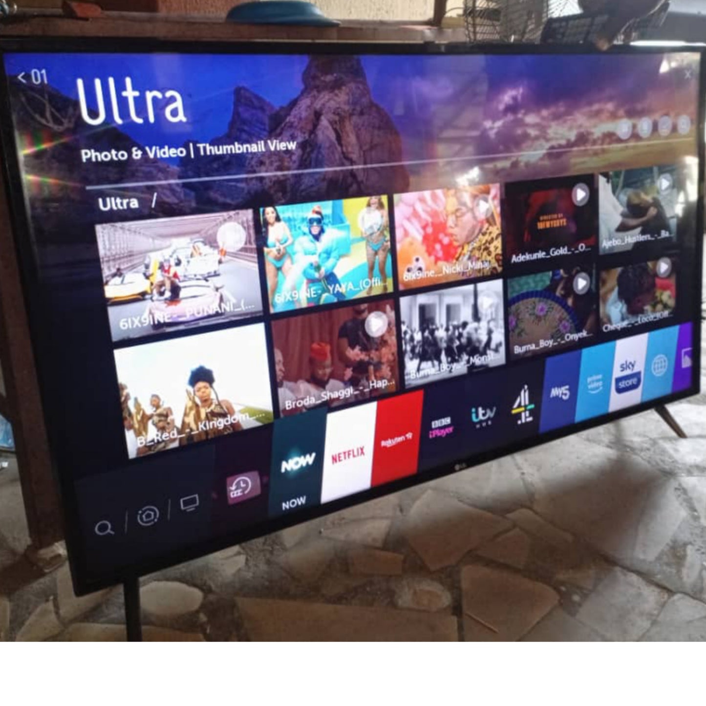 LG 49 Inch webOS Smart 4K IPS HDR UHD LED TV - UK Used