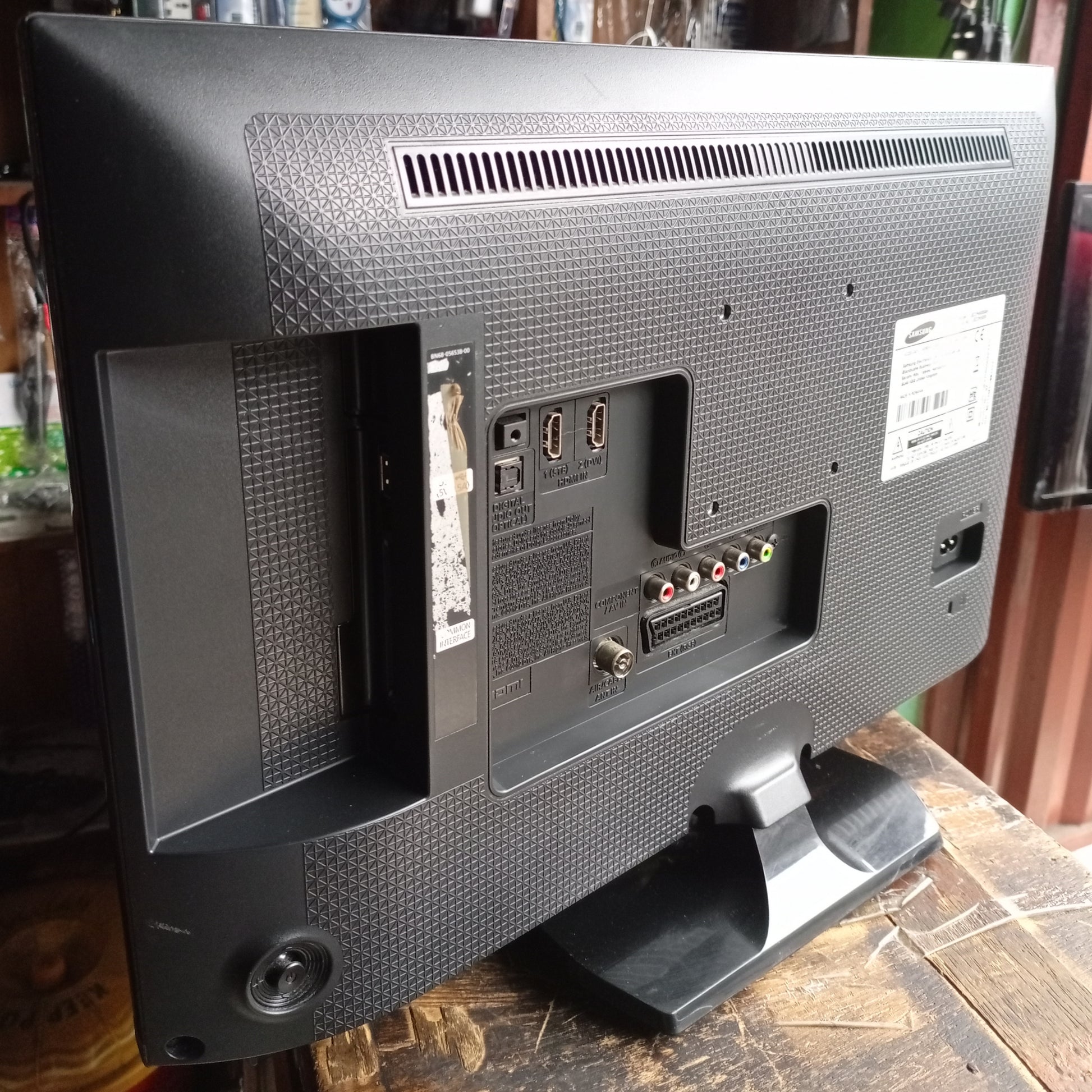 SAMSUNG 22 Inch UE22H5000AK Full HD 1080p LED TV (Back View) - UK Used