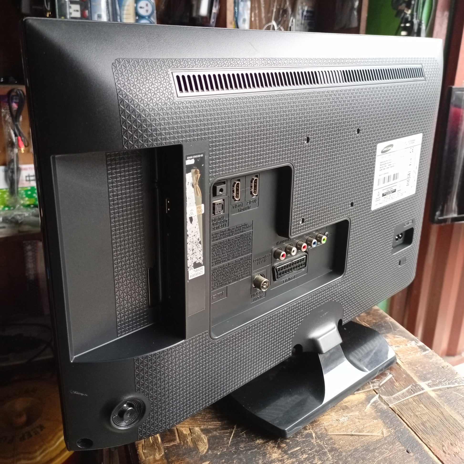 UE22H5000AK 22 inch Samsung LED TV