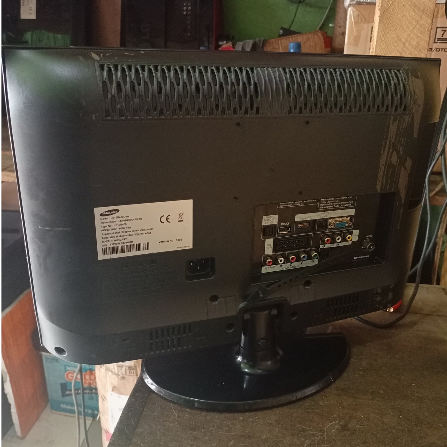 SAMSUNG 19 Inch LE19B450C4W LCD TV (Back View) - London Used