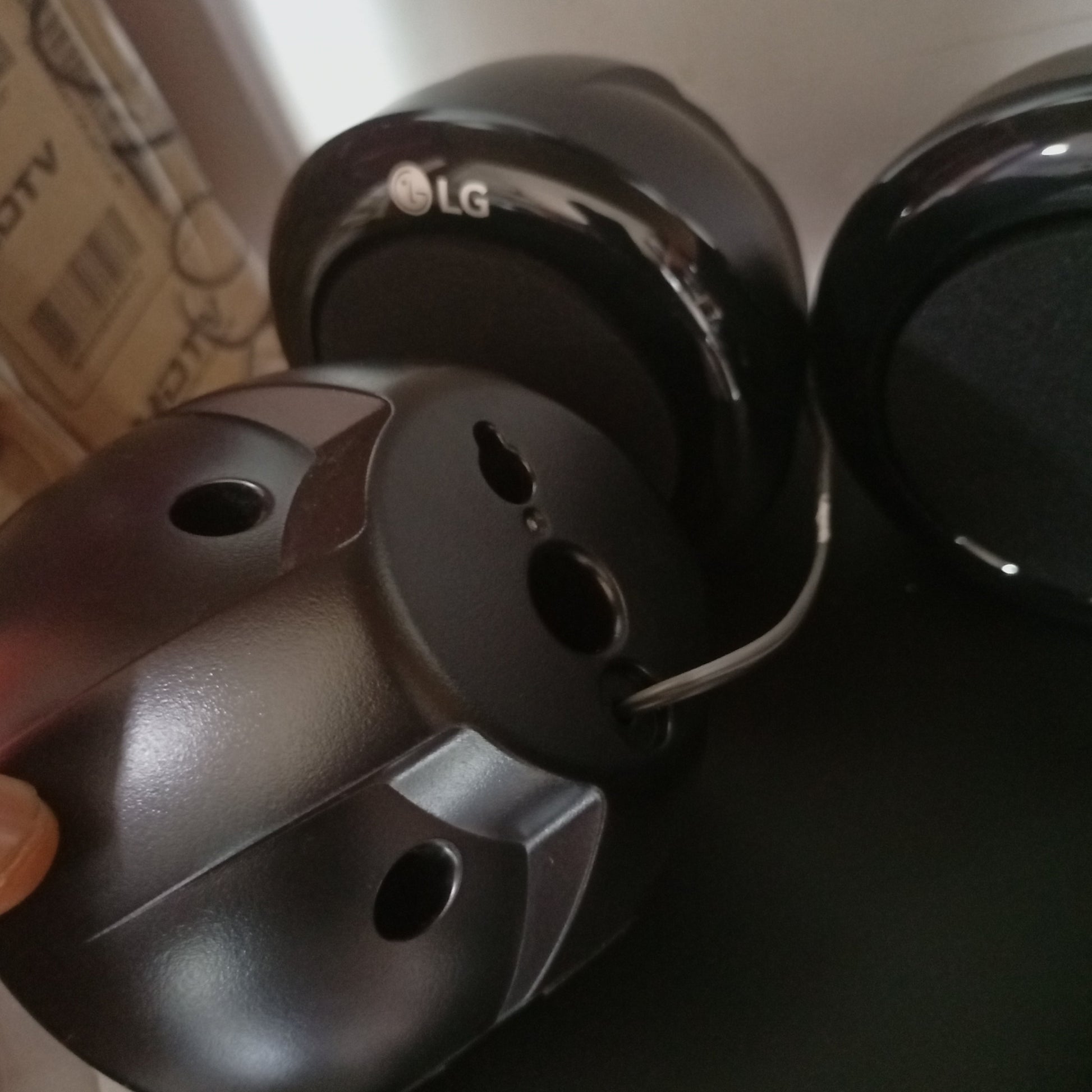 LG HT358SD (Original) 5.1Ch DVD/CD 300W Home Theater + 2 Years Warranty - Brand New