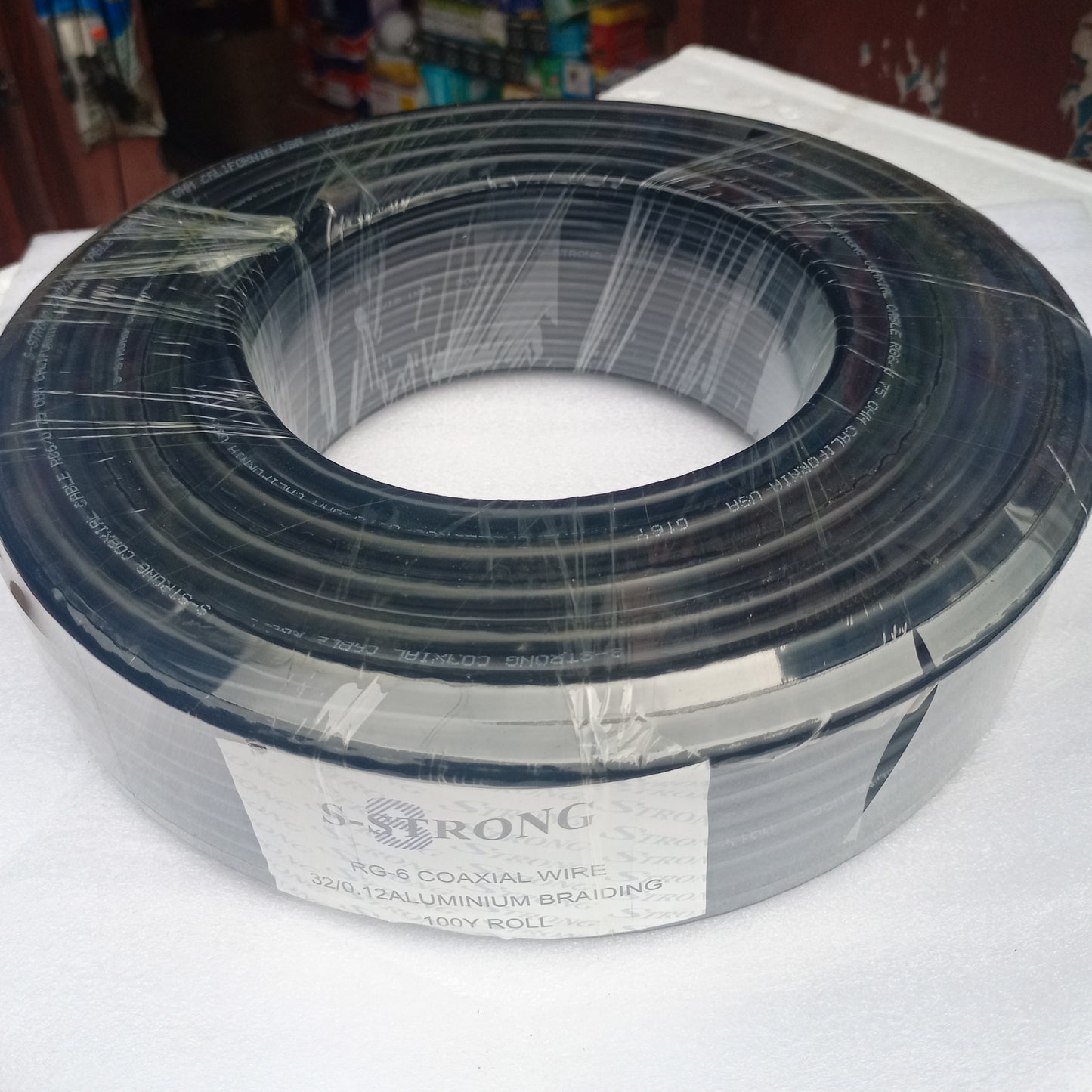 CÂBLE COAXIAL S-STRONG RG6 100 yards + tressage en aluminium 32/0,12