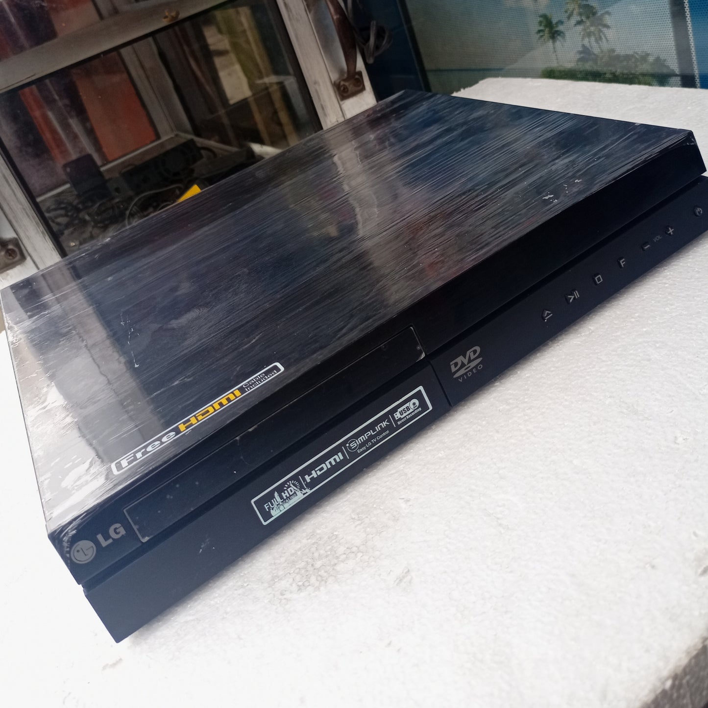 LG DH6340P 1000Watts DVD Home Theater Machine Head - Front View