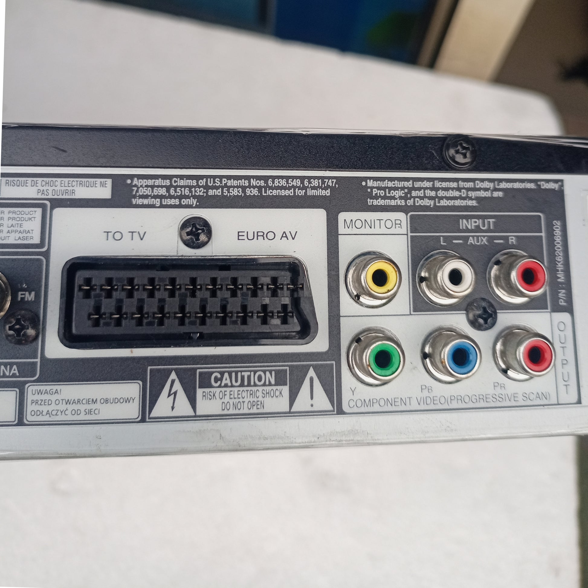 LG HT355SD 300Watts DVD Home Theater Machine Head - AV and SCART output view