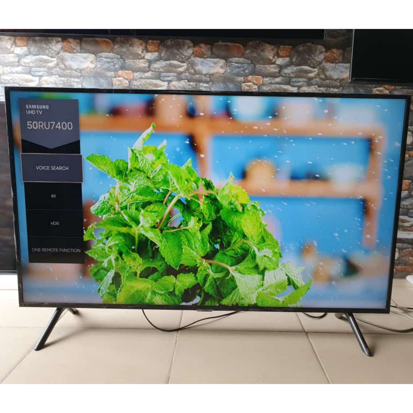 SAMSUNG 50 Inch UE50RU7400 Series Smart 4K UHD HDR10+ Apple TV - UK Used