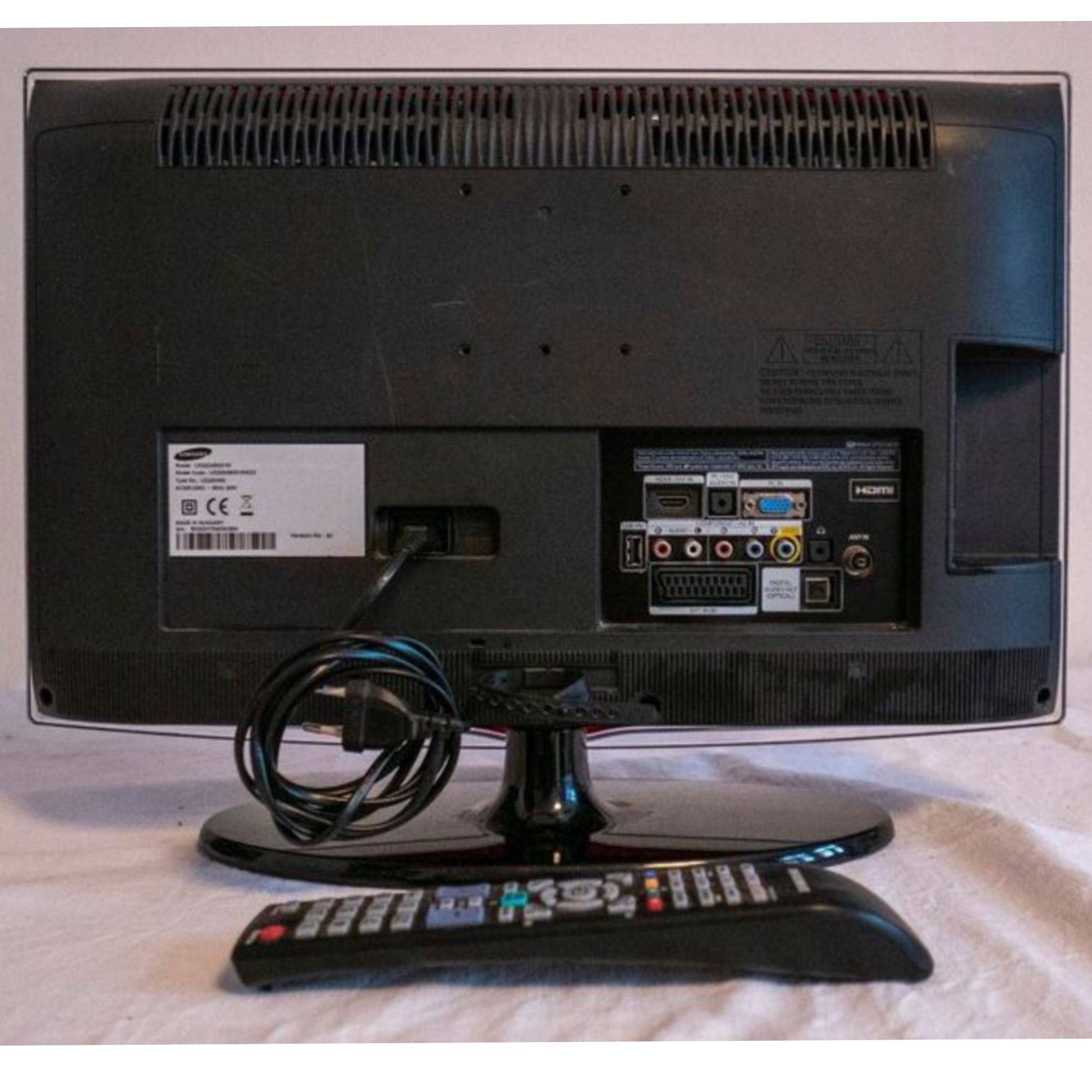 SAMSUNG 19 Inch LE19D450G1W HD Ready LCD TV + USB - Back View