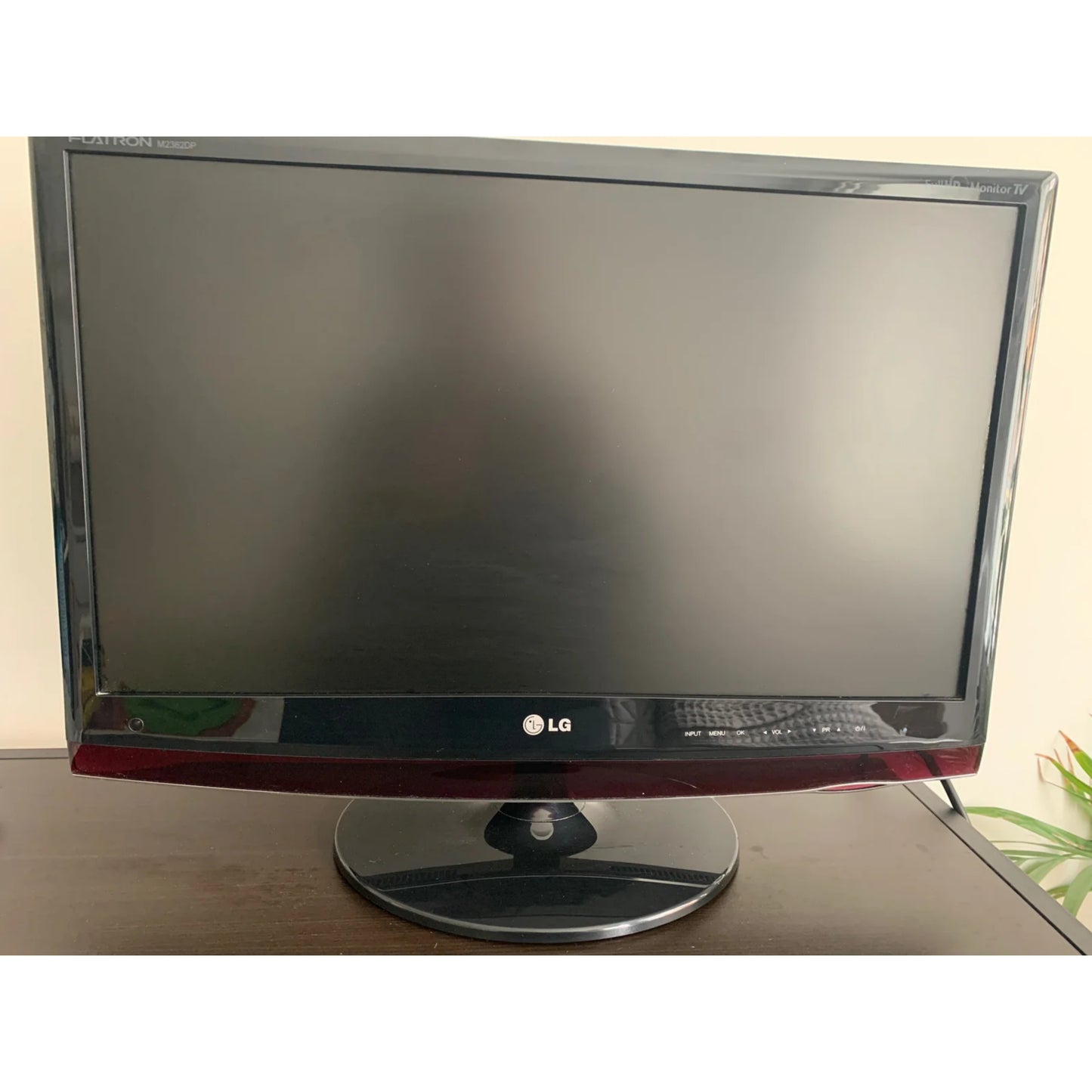 LG 22 Inch M2262DP Full HD LCD TV - London Used