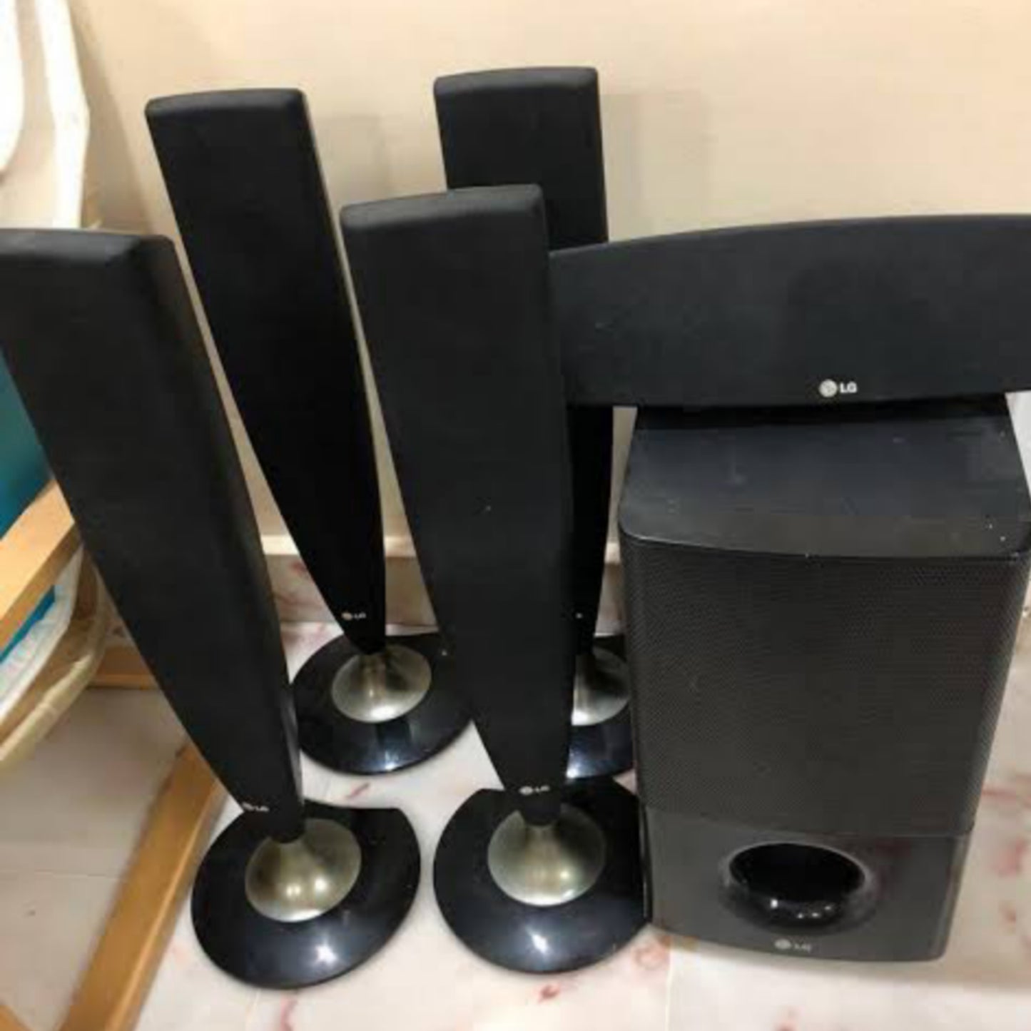LG HT554TM 5.1Ch 500W Tall Boy DVD Home Theater System - Speaker sets