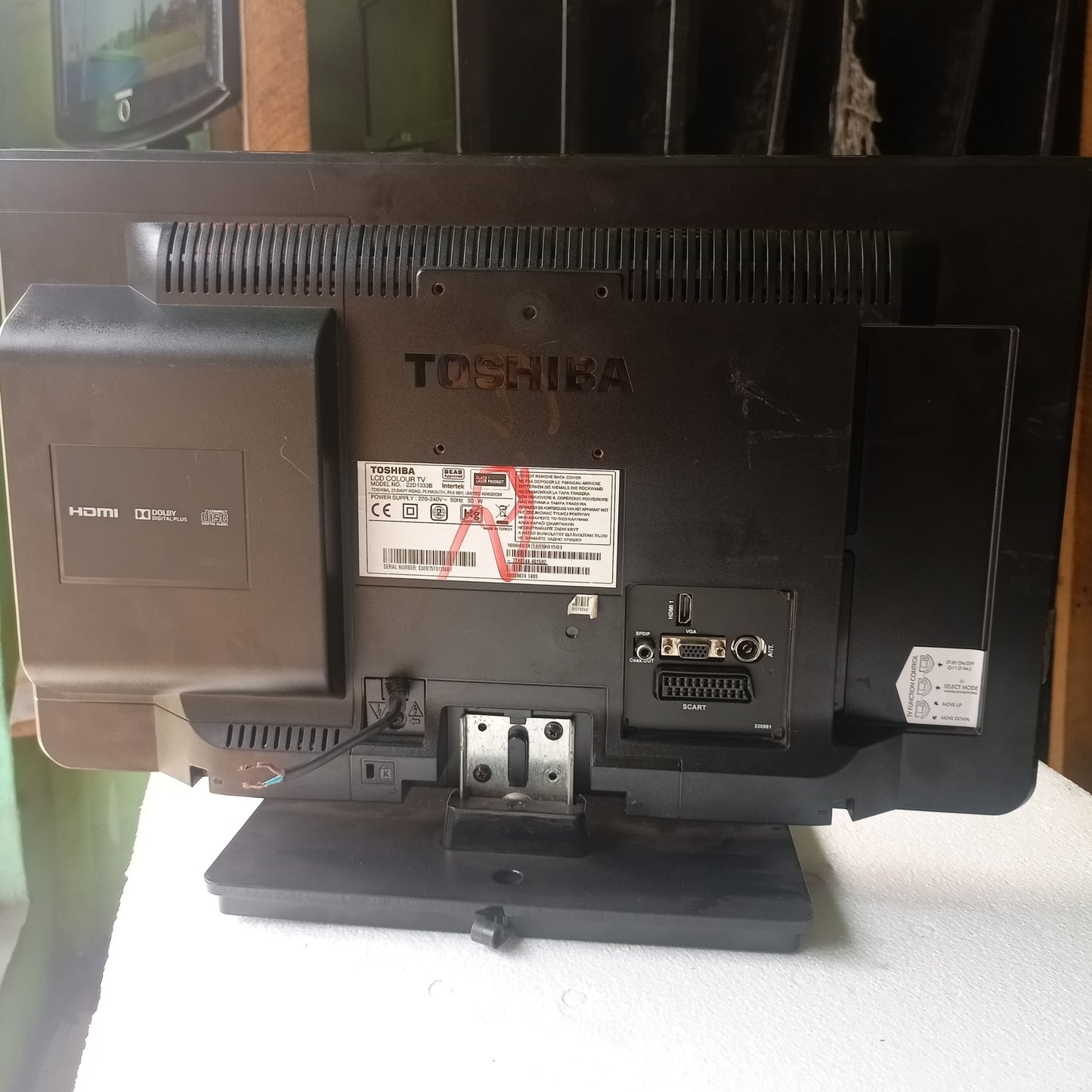 TOSHIBA 22 Inch 22D1333B HD Ready LED TV - Back View
