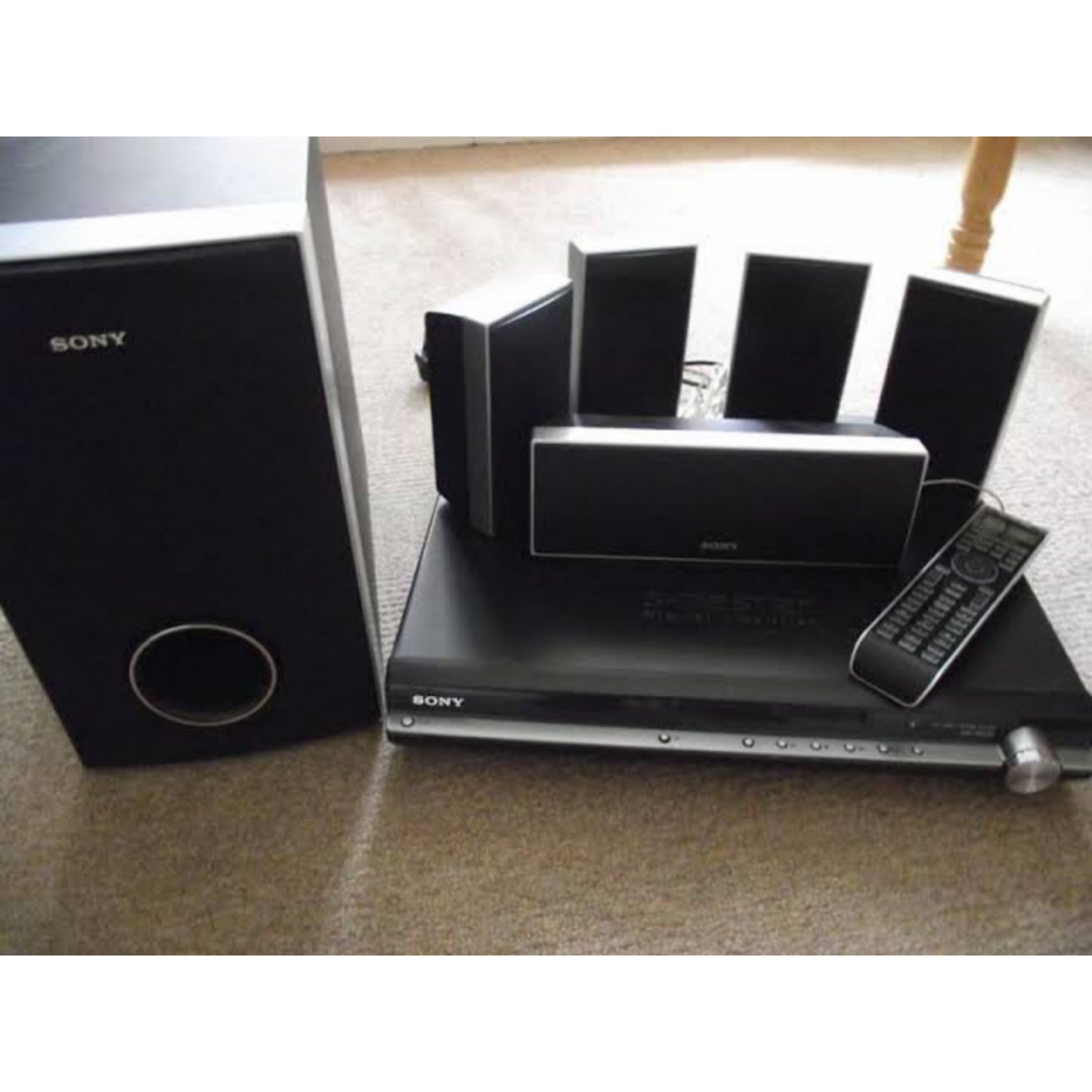 Sony DAV-DZ230 5.1Ch 850 watts DVD Home Theater System - London Used