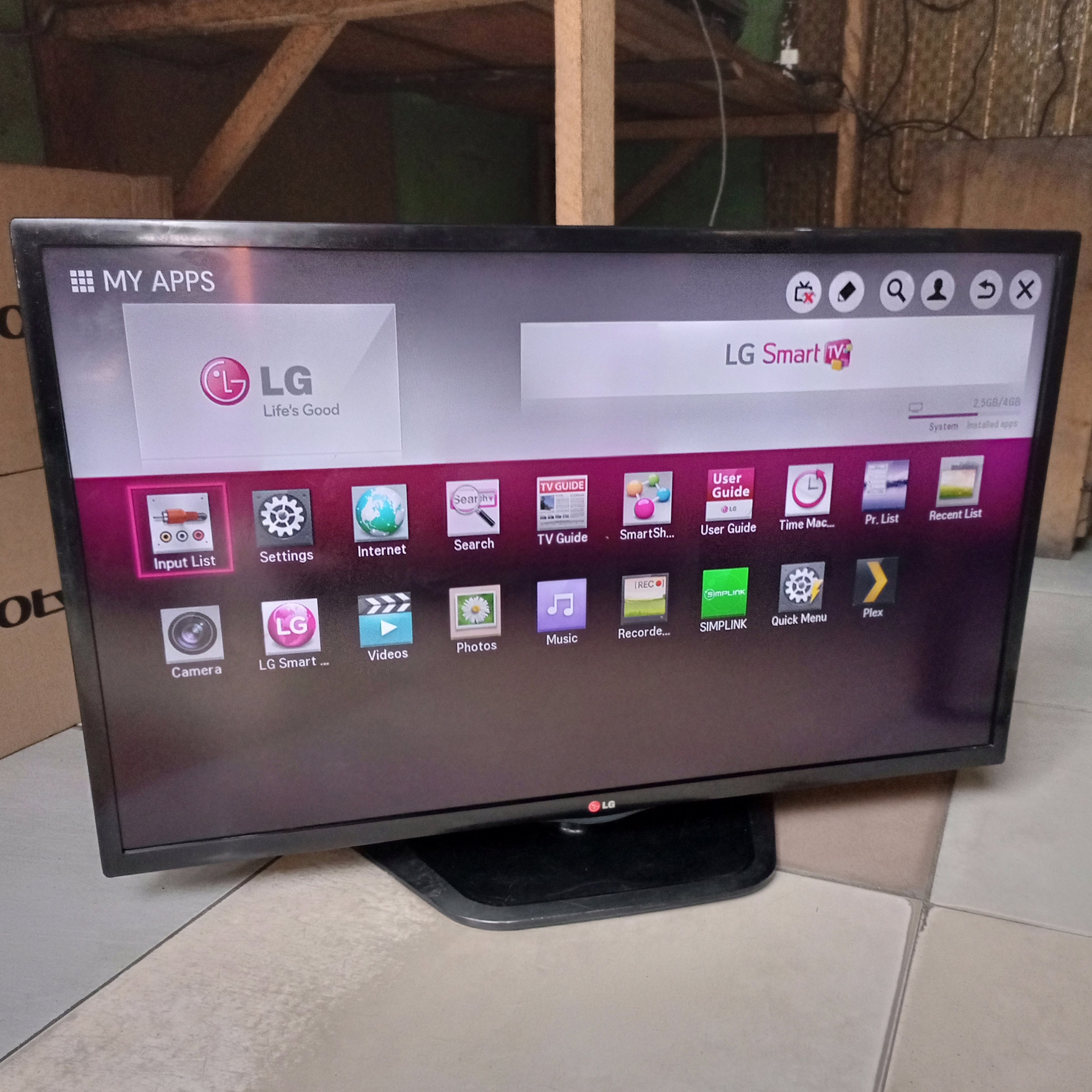 LG 39 Inch 39LN575S Satellite Smart Full HD 1080p LED TV - UK Used ...