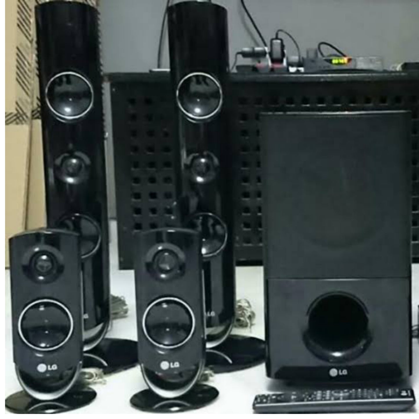LG HT805PM 5.1Ch 850W DVD Home Cinema System - Foreign Used