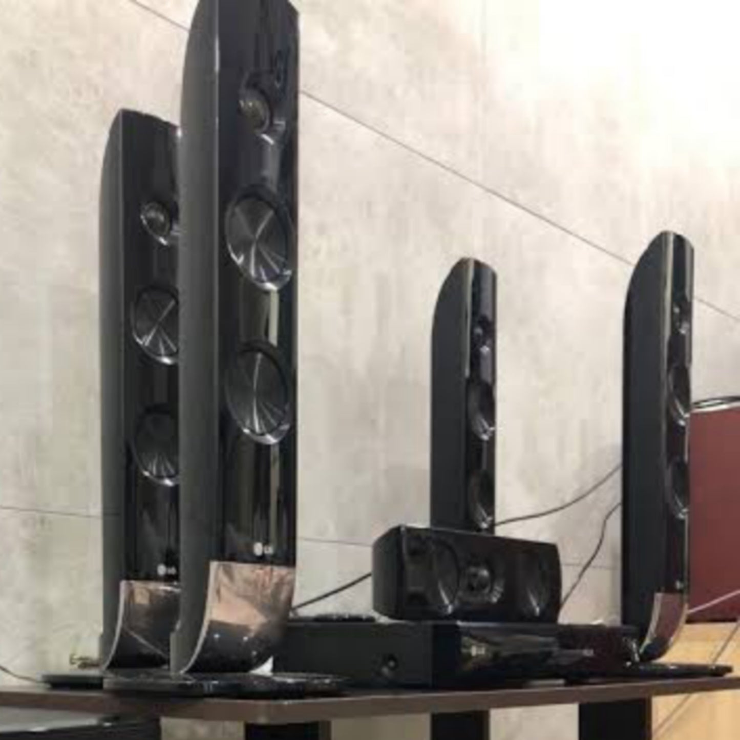 LG HT806TM 5.1Ch 850W DVD Standing Home Cinema System - Speakers