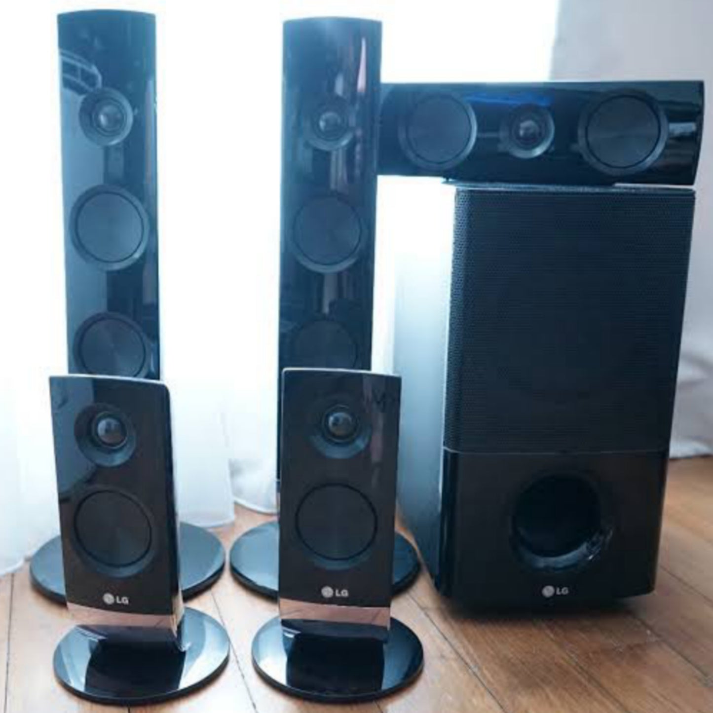 LG HT806PM 5.1Ch 850W DVD Home Cinema System - Foreign Used