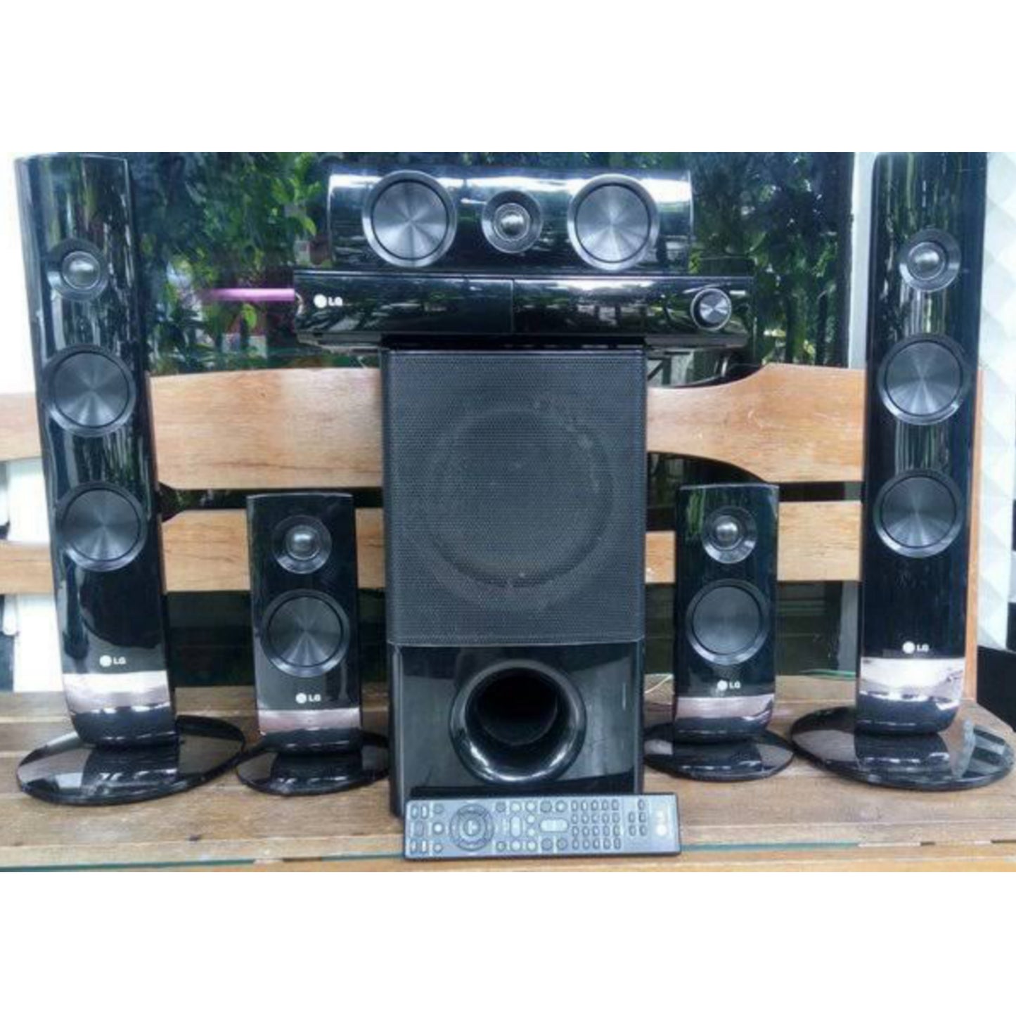 LG HT806PM 5.1Ch 850W DVD Home Cinema System - Foreign Used