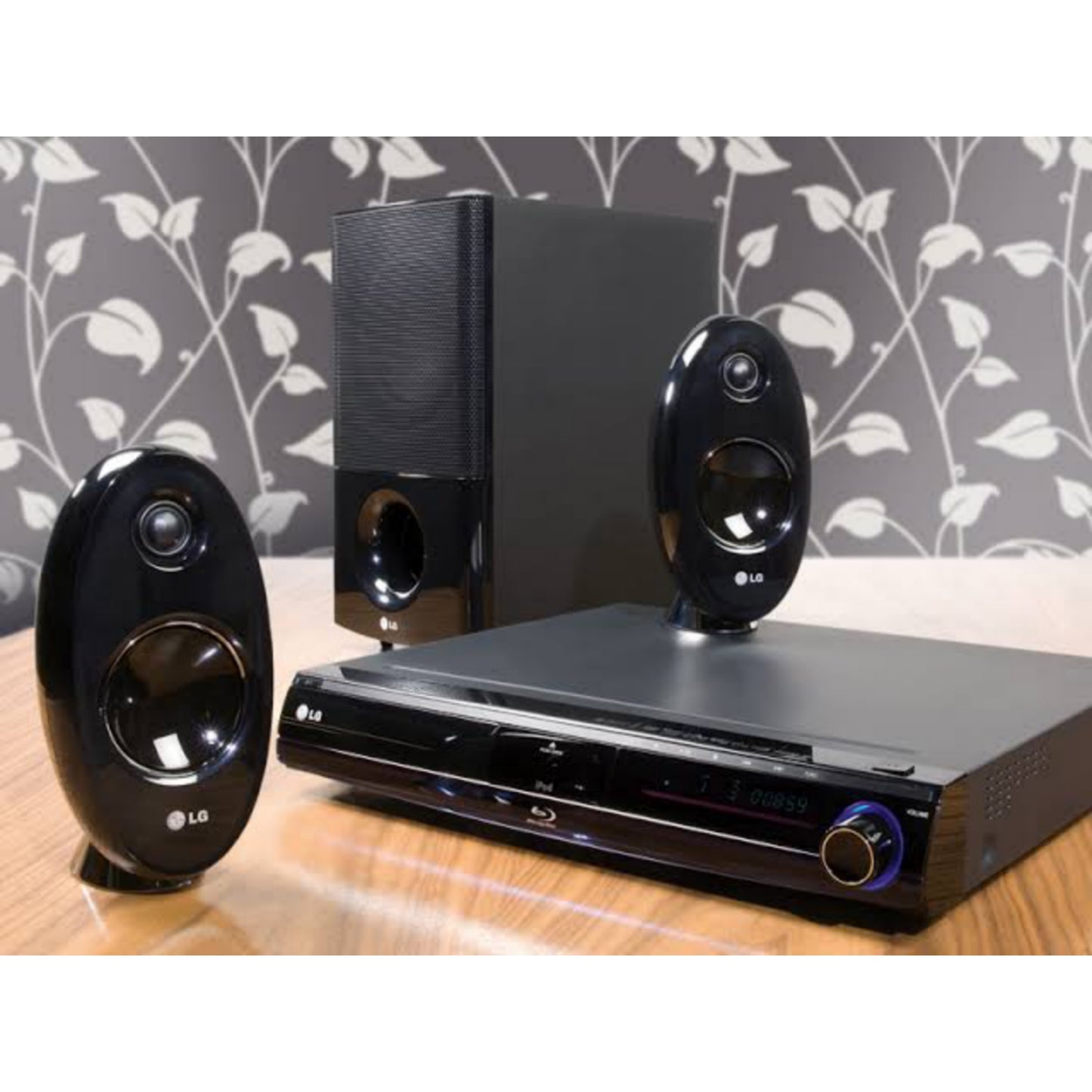 LG HB354BS 2.1Ch 300W 3D Blu-ray DVD Home Theater System with HDMI inputs - Foreign Used