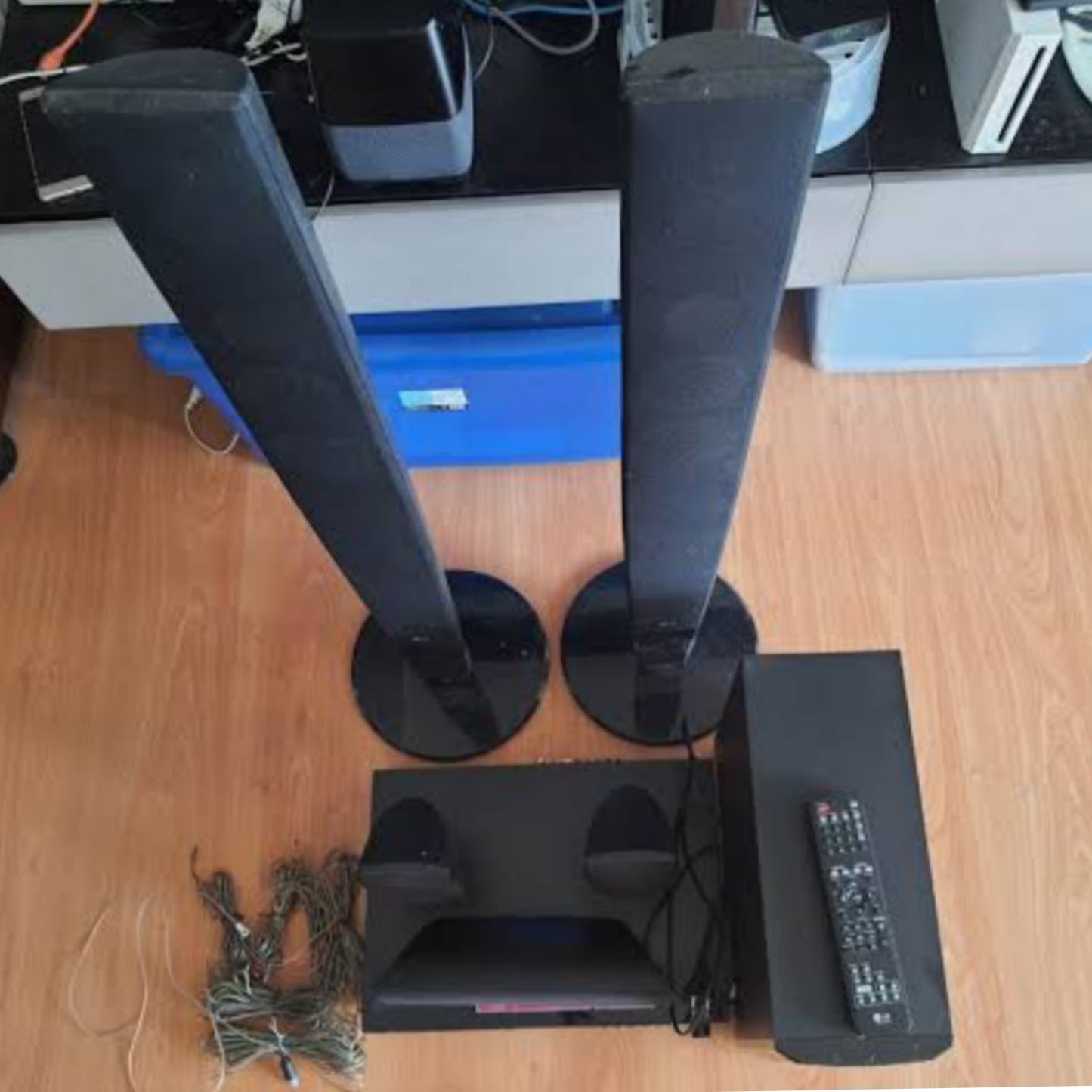 LG HT503PH 5.1Ch 500W DVD Tower Home Cinema System - Foreign Used
