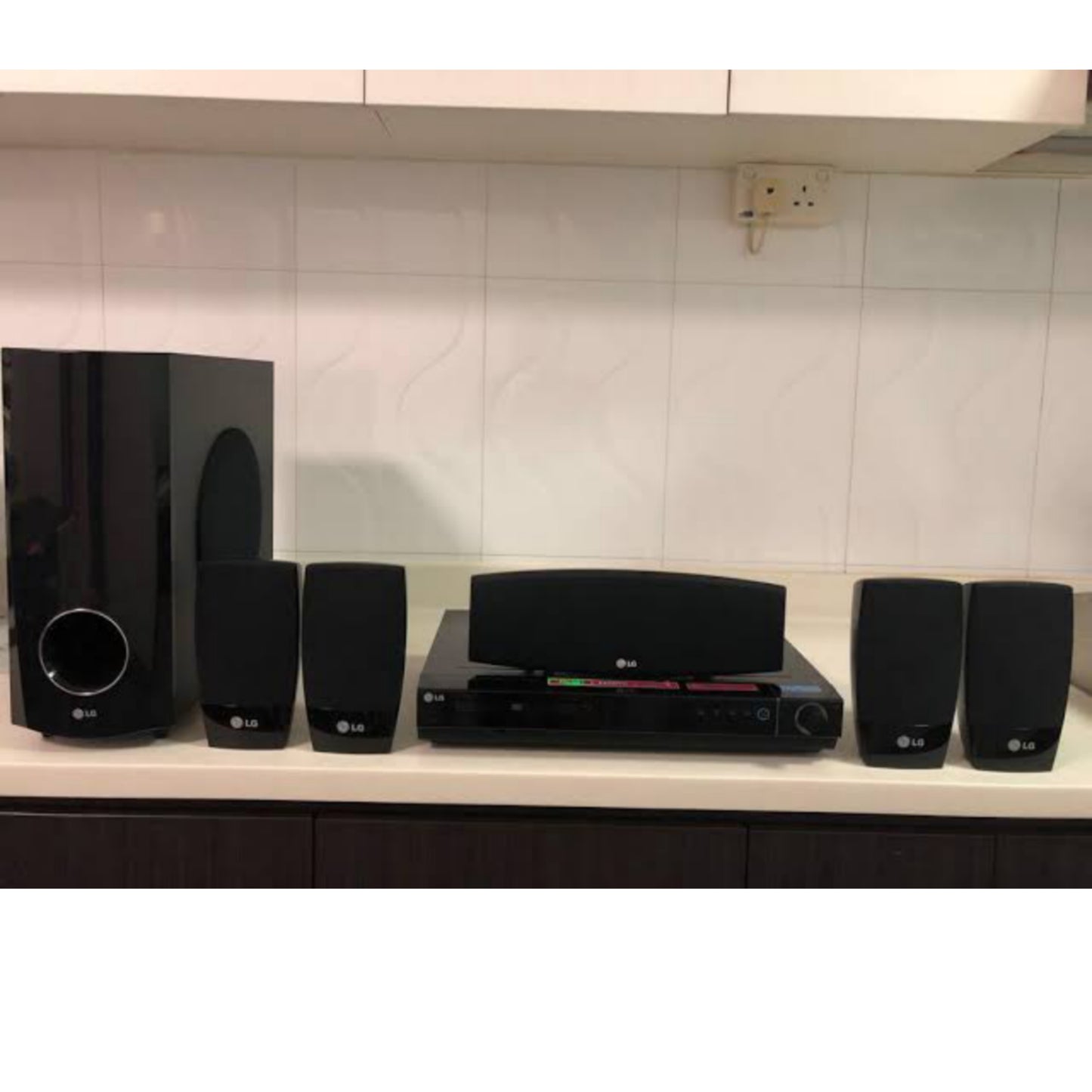 LG HT503SH 5.1Ch 500W DVD Home Cinema System - Foreign Used