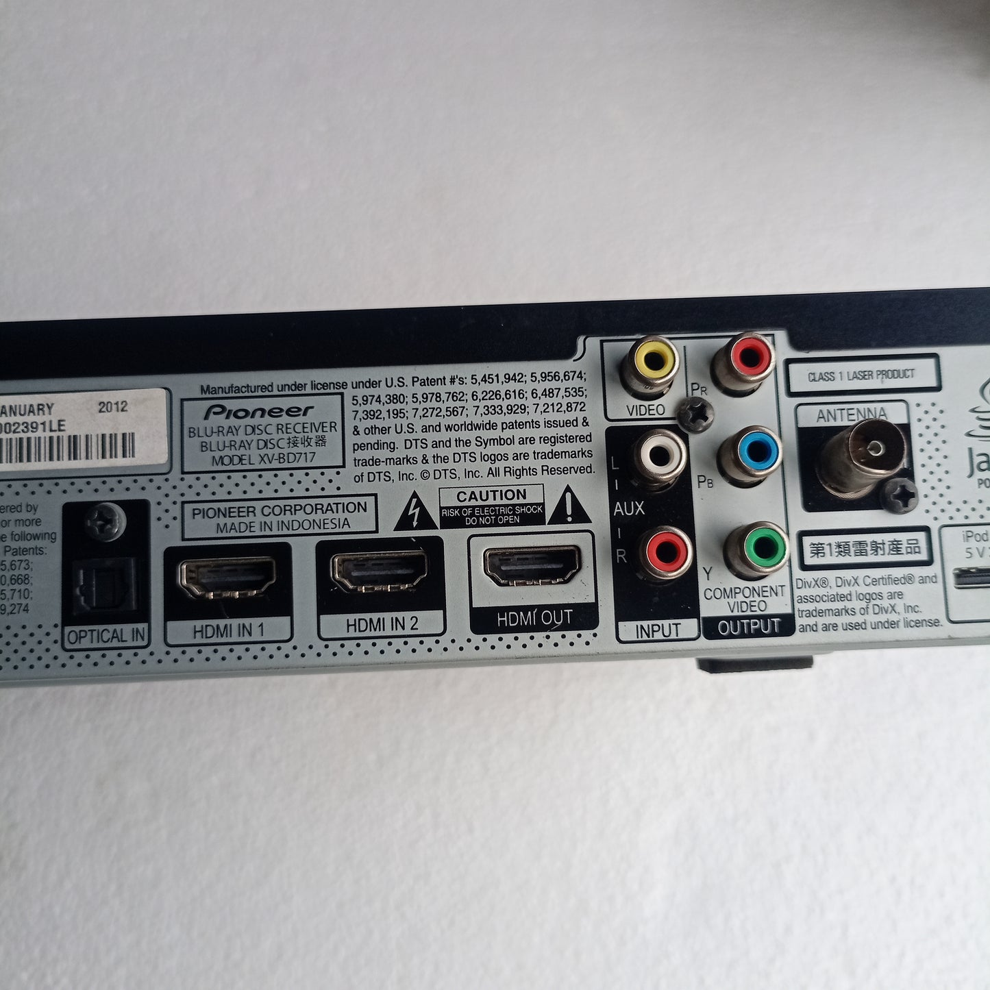 Pioneer XV-BD717 Home Theater Machine Head - Video outputs, HDMI input and HDMI Arc and optical inputs