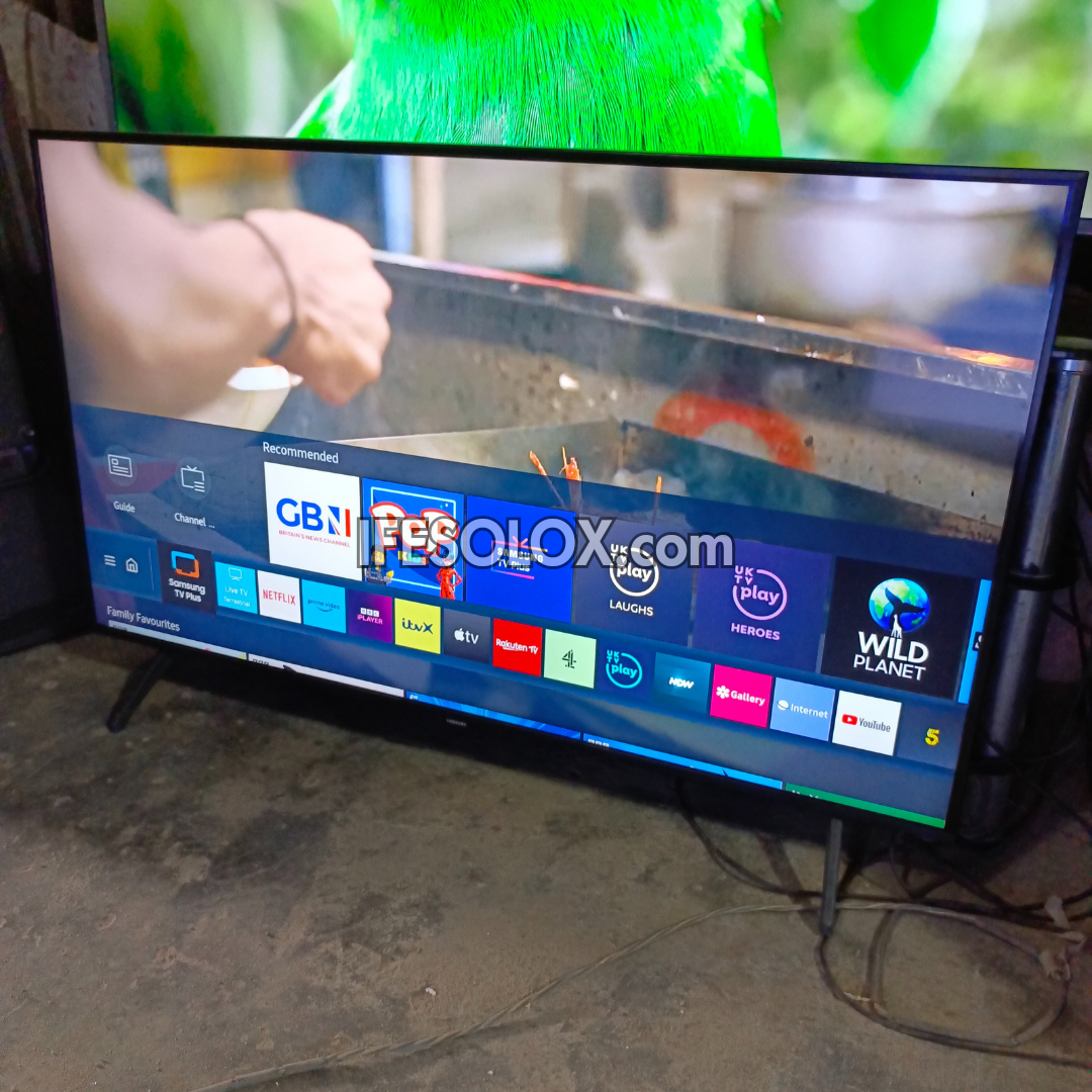 SAMSUNG 43 Inch UE43TU7020K 2020 Crystal Processor 4K UHD HDR Smart Apple TV - UK Used