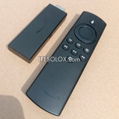 Amazon Fire TV Stick for HD Streaming (Netflix, YouTube, Prime Video) and Follow come Remote Control - Foreign Used