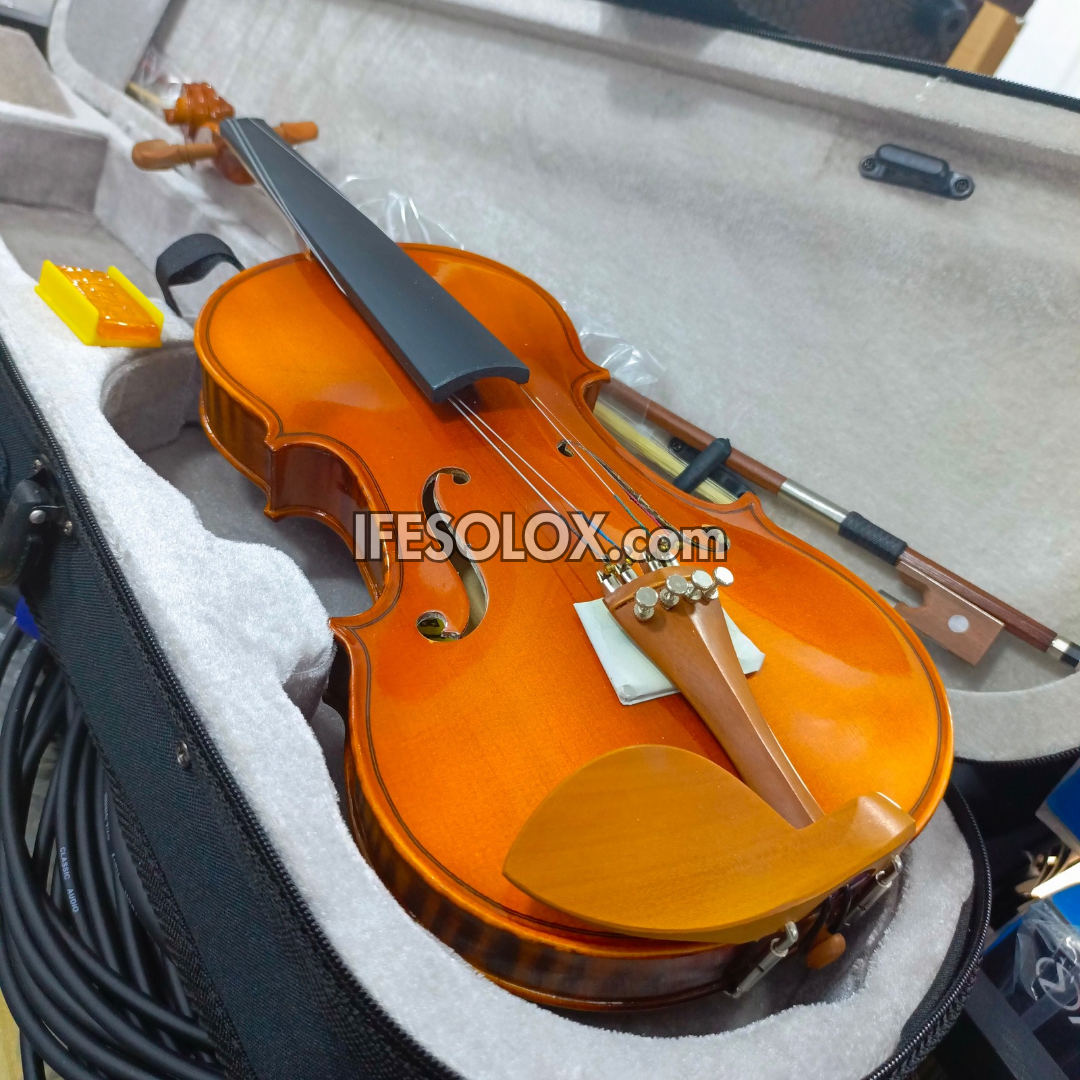 Concert 3/4 Violin Starter Kit for Students with Bow, Chin rest, Rosin and a Light-weight Hardcase