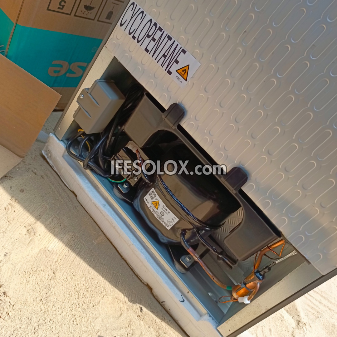 Réfrigérateur Hisense REF 172DR 124L Double Porte Congélateur Supérieur + Garantie 1 An - Neuf 