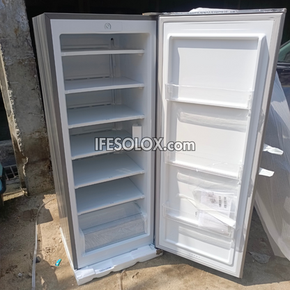 Hisense RS-189DR Congélateur vertical à porte simple 190 L + 1 an de garantie - Neuf