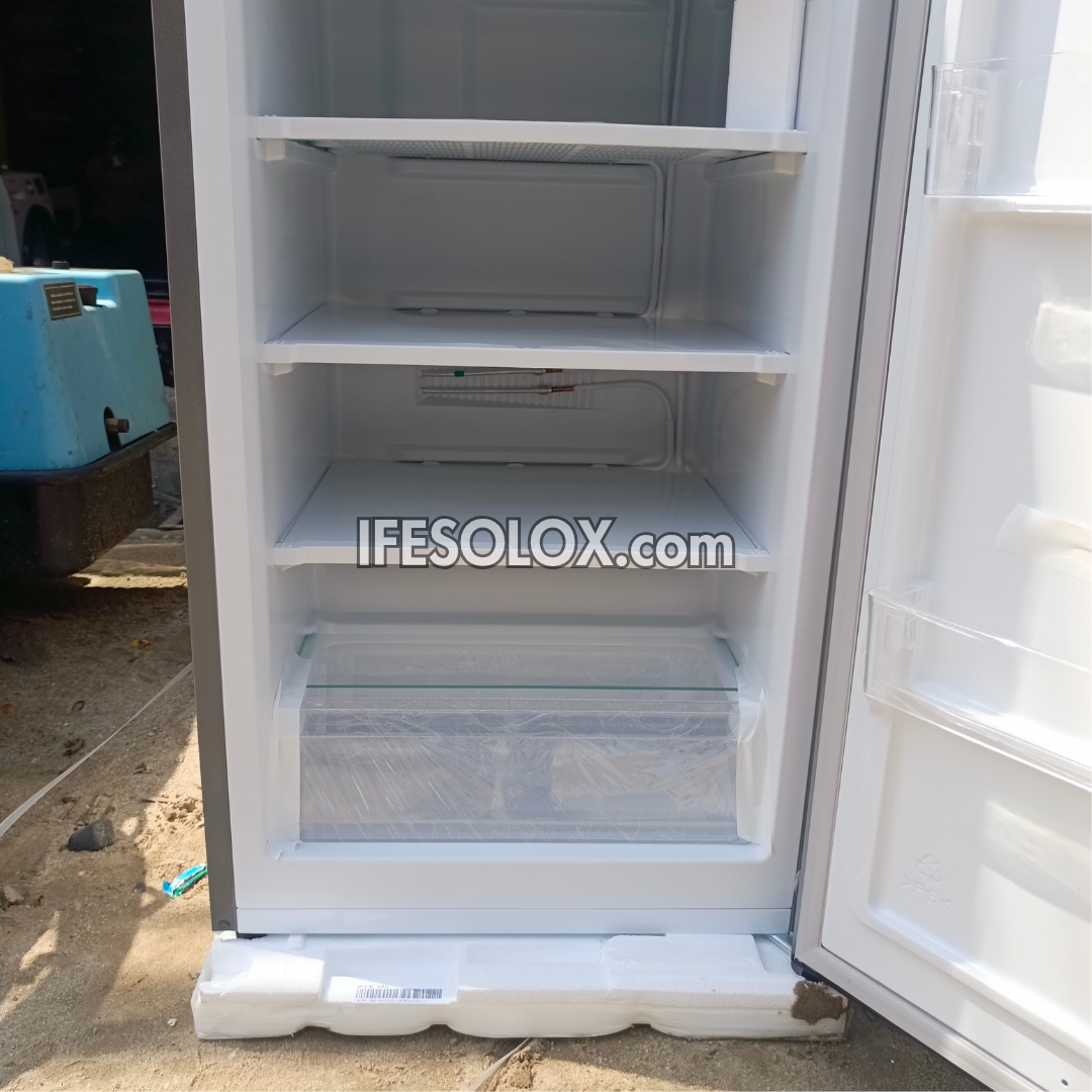 Hisense RS-189DR Congélateur vertical à porte simple 190 L + 1 an de garantie - Neuf