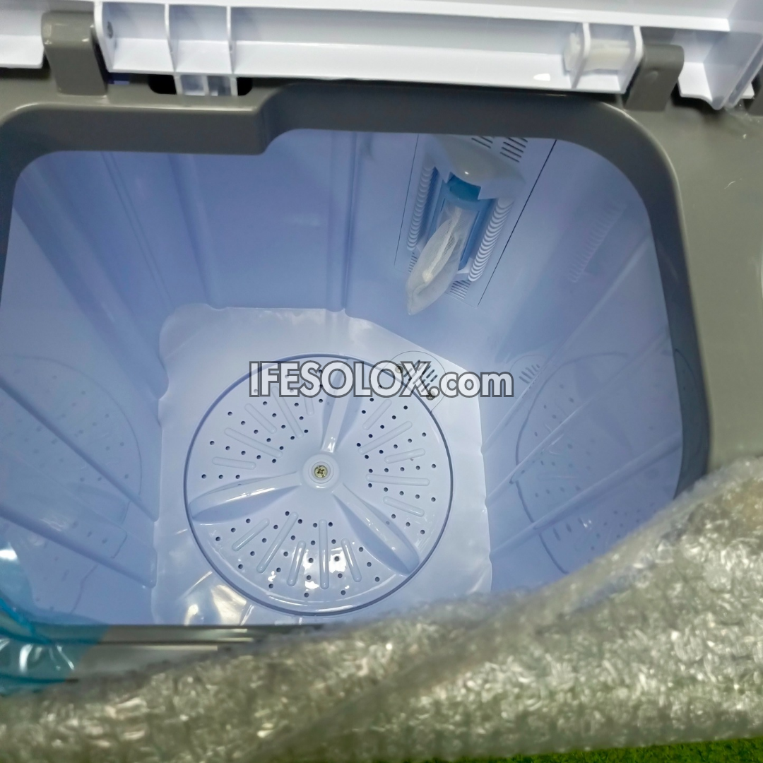 Hisense WM503-WSPA Machine à laver semi-automatique à chargement par le haut et essoreuse à double cuve de 5 kg - Tout neuf