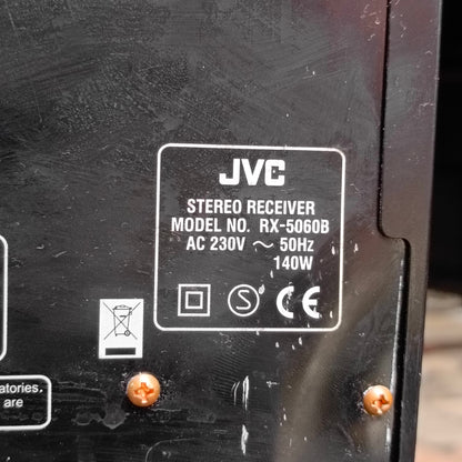 Récepteur AV stéréo JVC RX5060 (amplificateur) avec sortie 5.1 canaux et 5 entrées audio - Utilisé à l'étranger