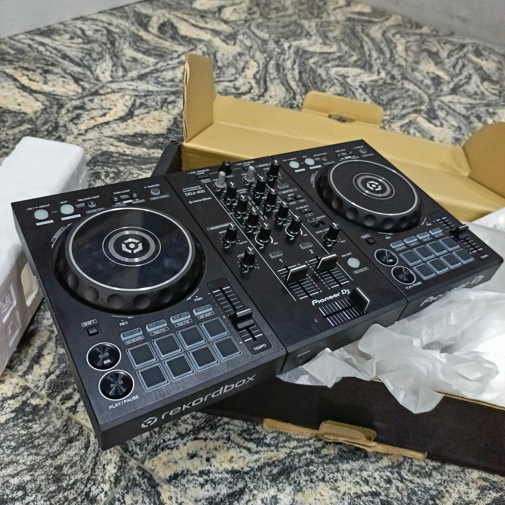 Pioneer Dj DDJ-400 2-Channel Digital rekordbox DJ Controller - Brand N –  IFESOLOX
