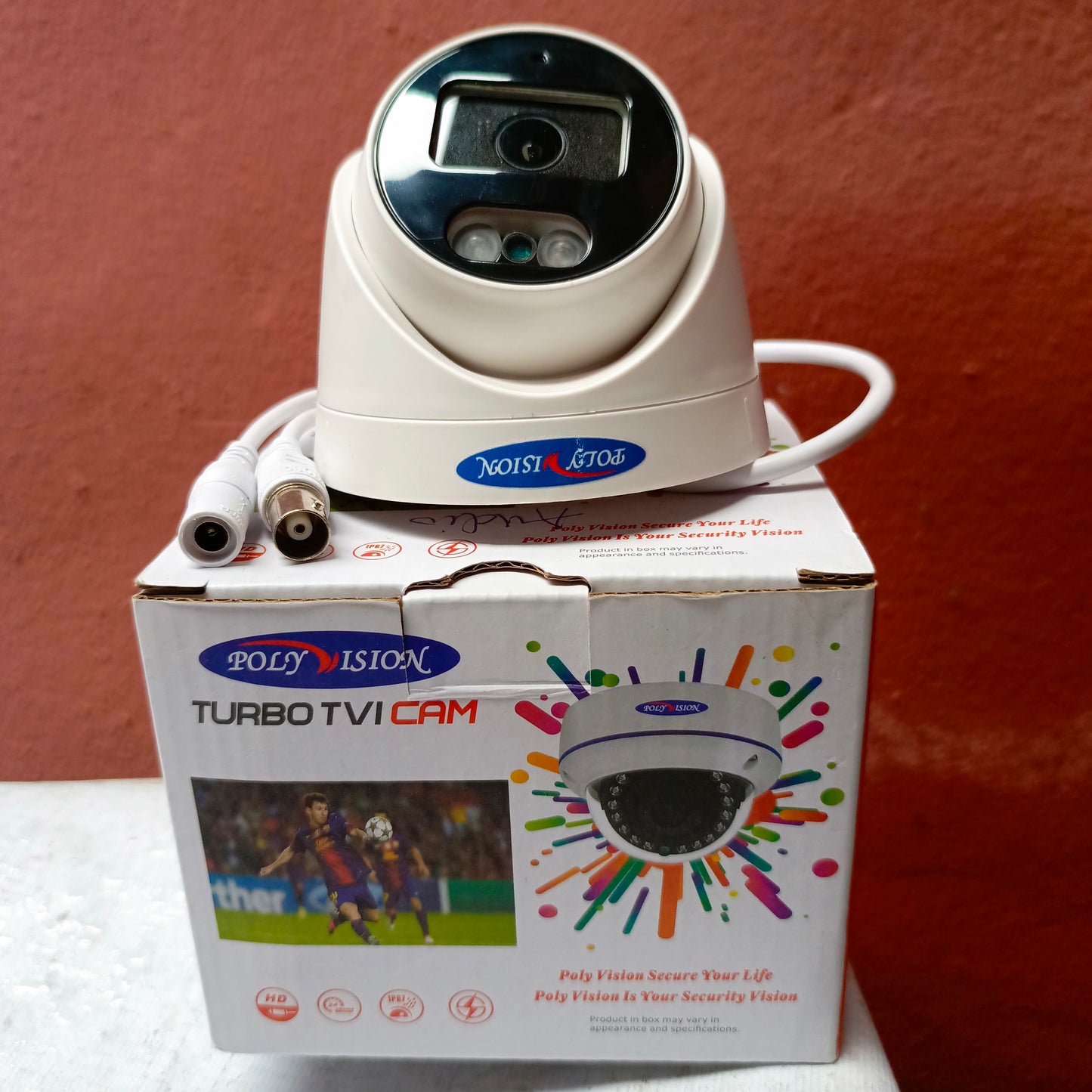 Caméra tourelle couleur POLYVISION IR-CCD (objectif 3,6 mm 1,3 MP) avec audio coaxial - Tout neuf