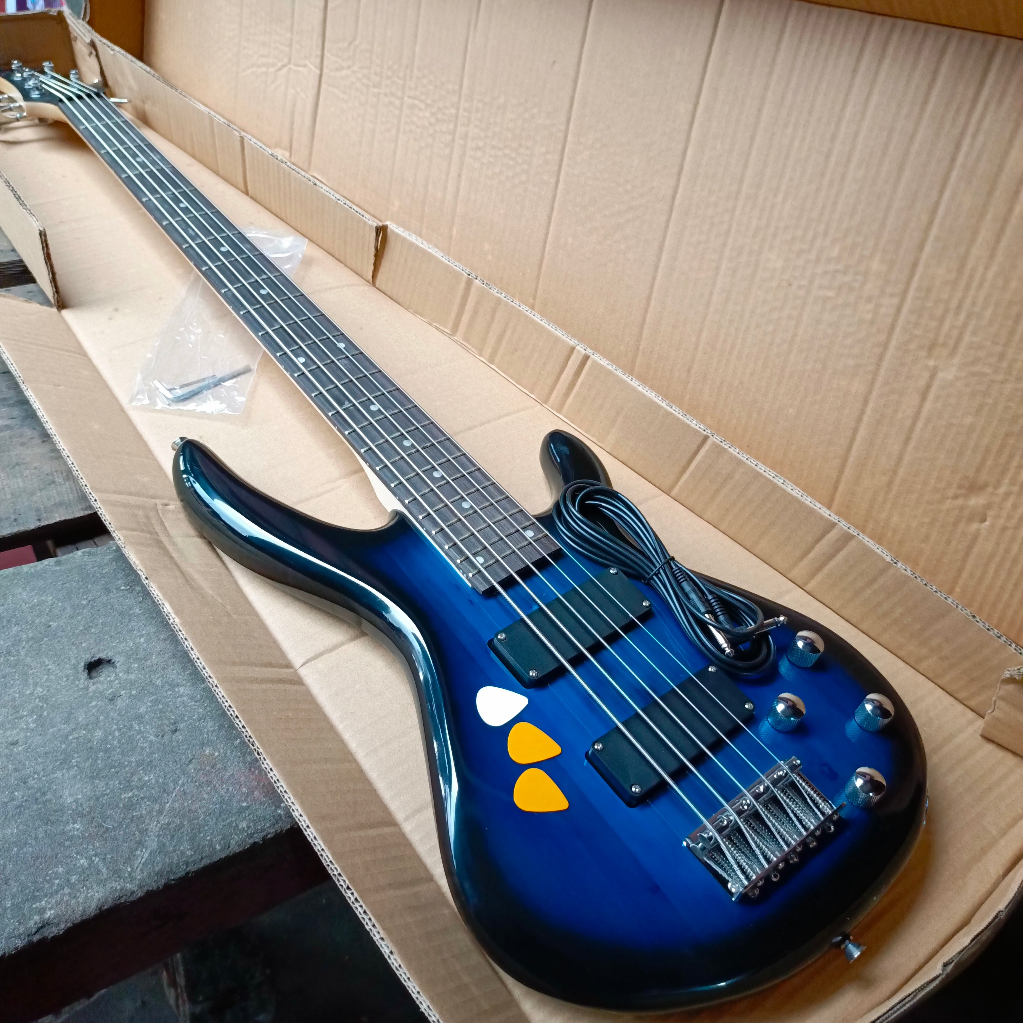 String Flet Premium 5-String 22-Flet Electric Bass Guitar with 4 Control Knob - Br ...