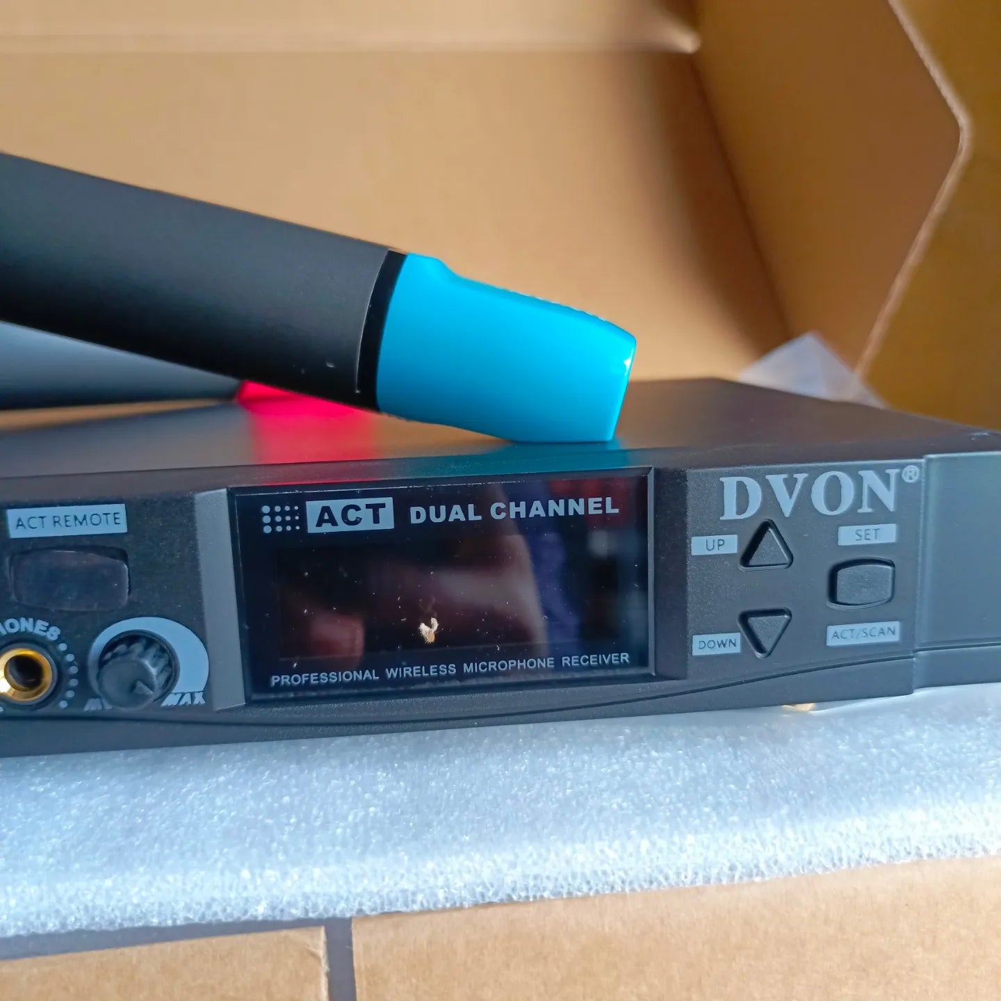 DVON ACT-9090U Professional Multi-channel Dual (2-way) Wireless Dynamic Vocal Microphone - Brand New