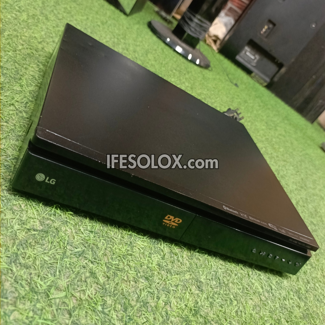 LG LHD687 4.2Ch 1250 Watts Bodyguard Bluetooth DVD Home Theater Machine Head (Double SubWoofer) - Foreign Used