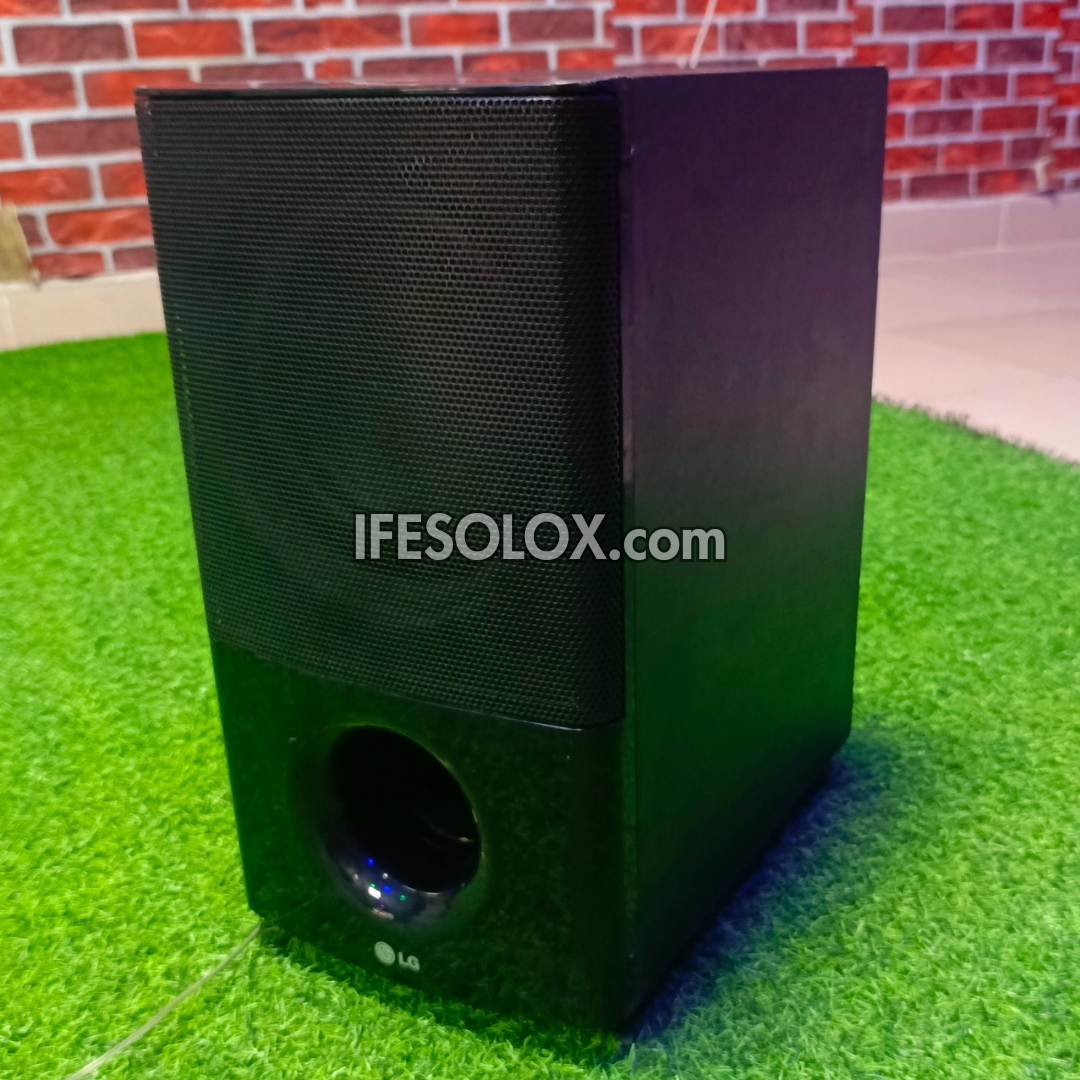 LG SH54PH-W 3 ohms Home Theater Passive Subwoofer - Foreign Used