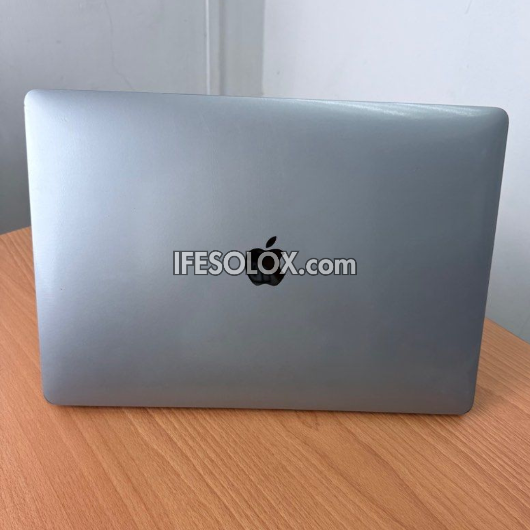 MacBook Pro 2015 15" Retina Display Laptop with Intel Core i7 5th Gen, 16GB DDR4 RAM, 256GB SSD - Foreign Used