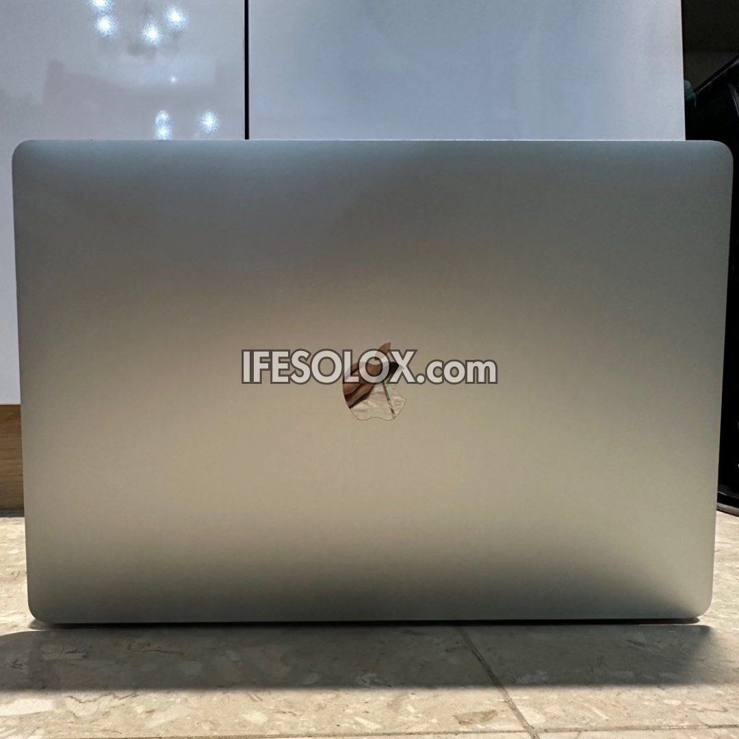 MacBook Pro 2016 15" Retina Display Laptop with Intel Core i7 6th Gen, 16GB DDR3 RAM, 256GB SSD - Foreign Used