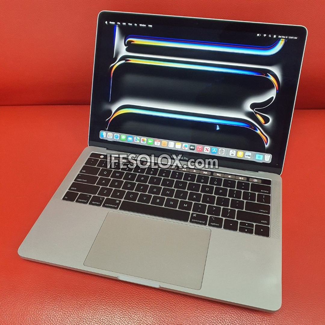 MacBook Pro 2019 13.3" Retina Display Laptop with Intel Core i5 8th Gen, 8GB DDR3 RAM, 256GB SSD - Foreign Used