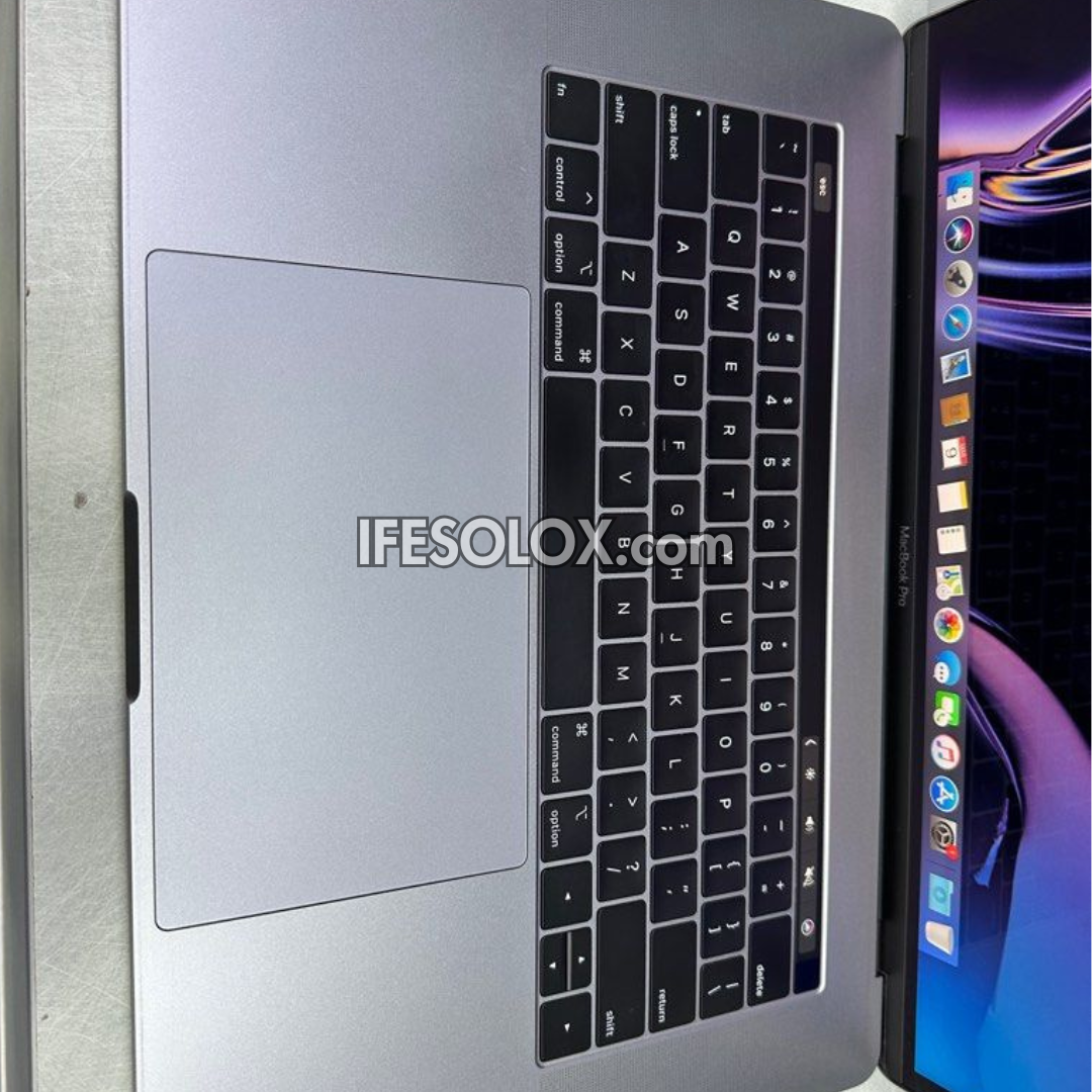MacBook Pro 2018 15" Retina Display Laptop with Intel Core i7 8th Gen, 16GB DDR4 RAM, 256GB SSD - Foreign Used