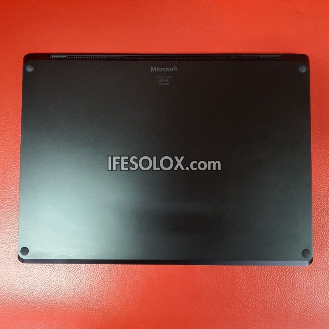 Microsoft Surface 4 Laptop 13.5" TouchScreen with Keyboard, AMD Ryzen 5, 16GB DDR4 RAM, 256GB SSD - Foreign Used