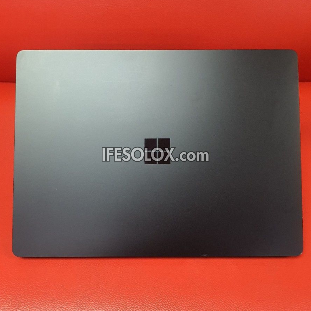 Microsoft Surface 4 Laptop 13.5" TouchScreen with Keyboard, AMD Ryzen 5, 16GB DDR4 RAM, 256GB SSD - Foreign Used