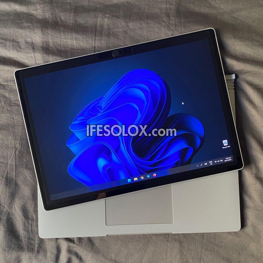 Microsoft Surface Book 2 13.5" Laptop with Detachable Keyboard, Intel Core i5 7th Gen, 8GB DDR3 RAM, 256GB SSD - Foreign Used