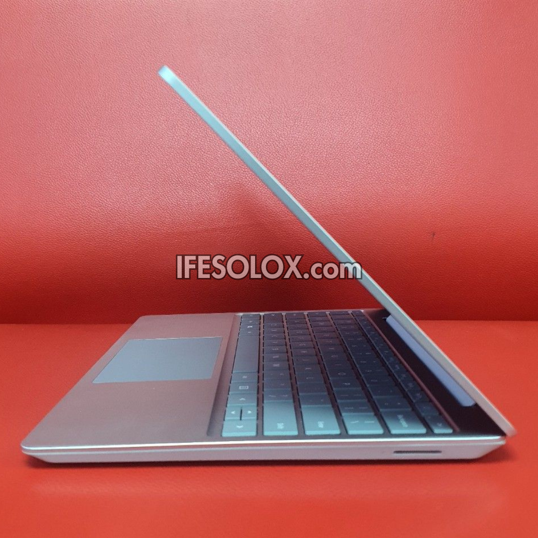 Microsoft Surface Laptop Go 1 12.4" TouchScreen with Keyboard, Intel Core i5 10th Gen, 8GB DDR4 RAM, 128GB SSD - Foreign Used