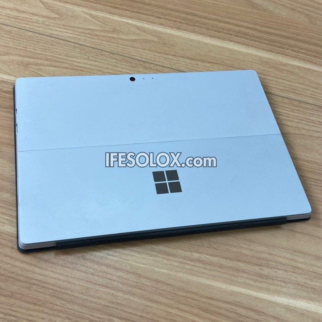 Microsoft Surface Pro 4 12.3" Tablet with Type Cover, Intel Core i5 6th Gen, 8GB RAM, 256GB SSD - Foreign Used