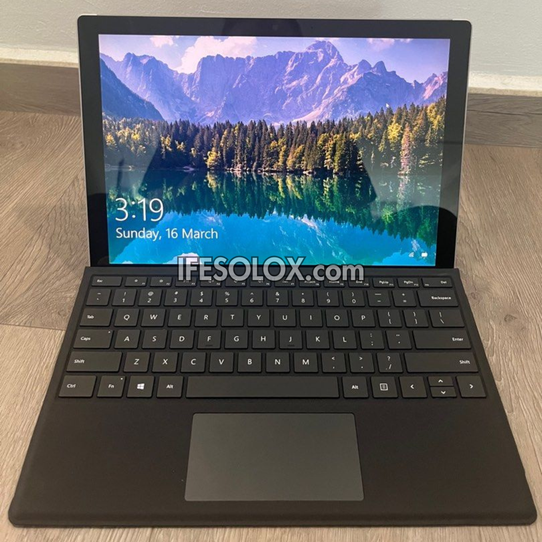 Microsoft Surface Pro 7+ 12.3" Tablet with Type Cover, Intel Core i5 11th Gen, 8GB DDR4 LPRAM, 128GB SSD - Foreign Used