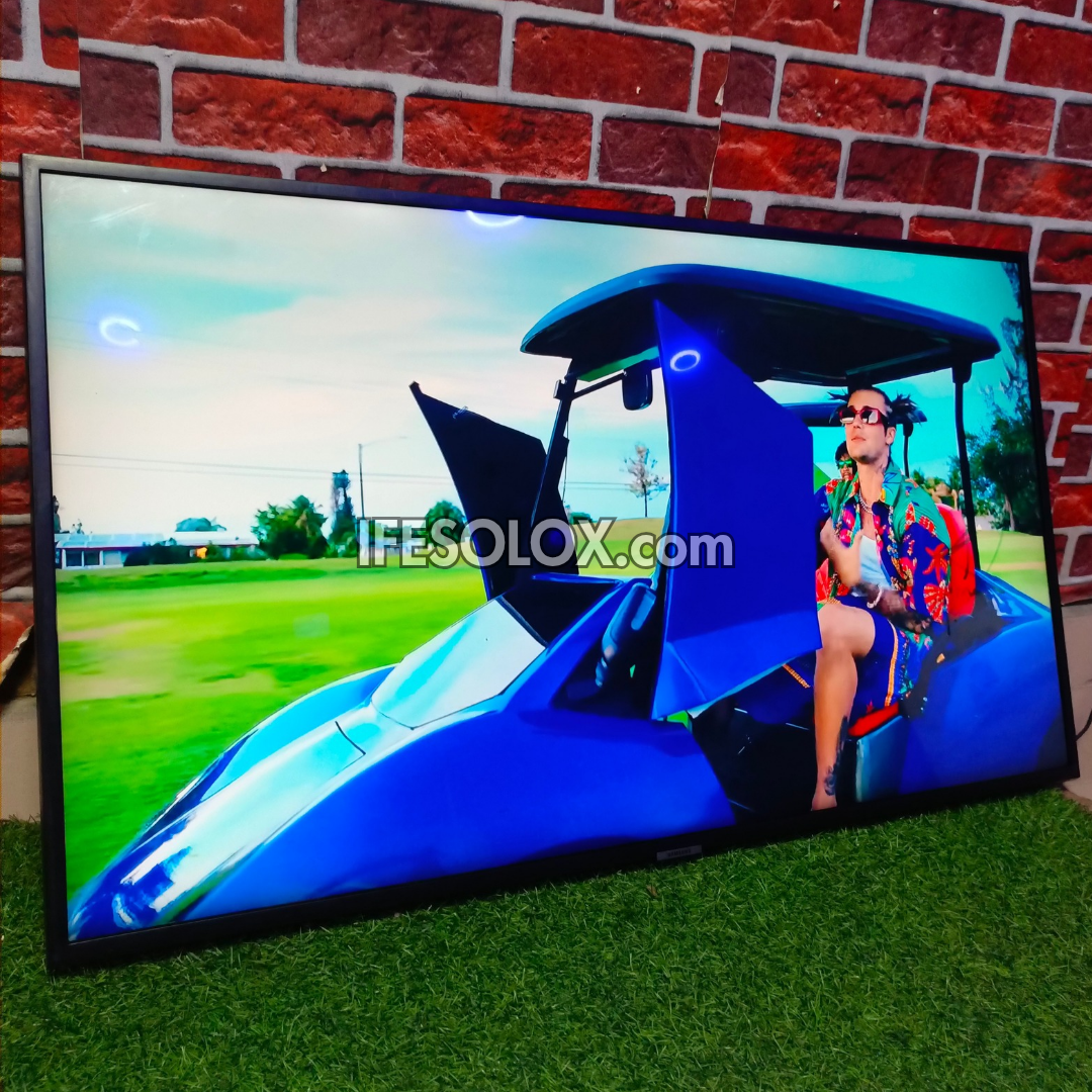 SAMSUNG 43 Inch UE43RU7179U 4K UHD Smart TV (Active HDR, Bluetooth, WiFi, Miracast, AirPlay) - Foreign Used