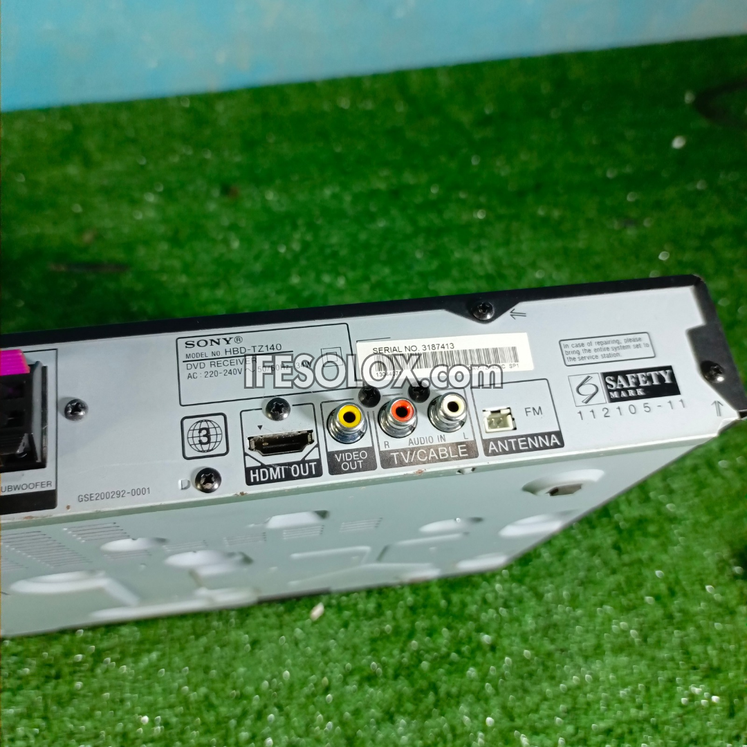 Sony DAV-DZ140 Système de cinéma maison DVD 5.1 canaux 300 watts - Occasion à l'étranger